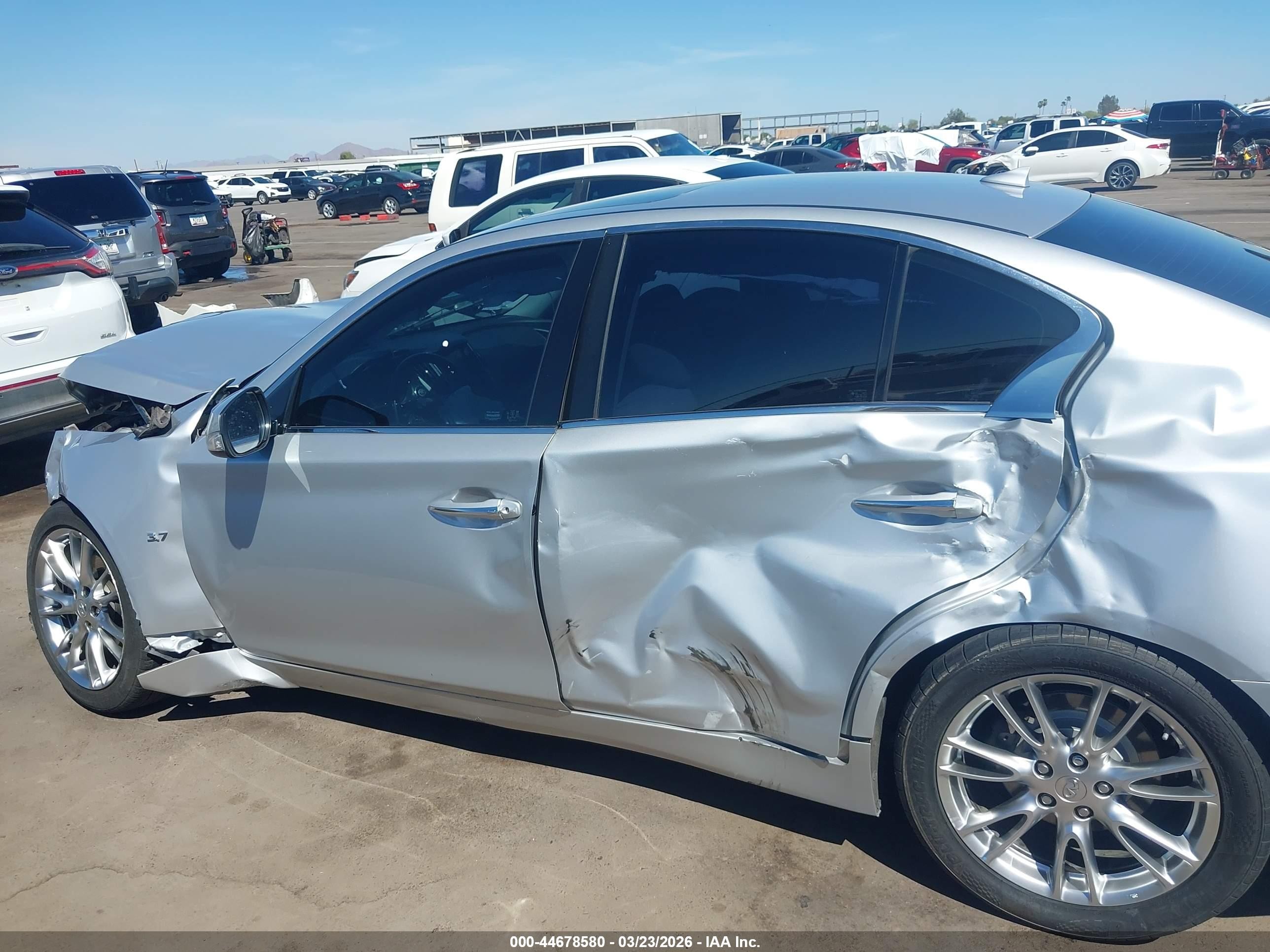 2015 Infiniti Q50 Premium Silver vin: JN1BV7AR9FM405231