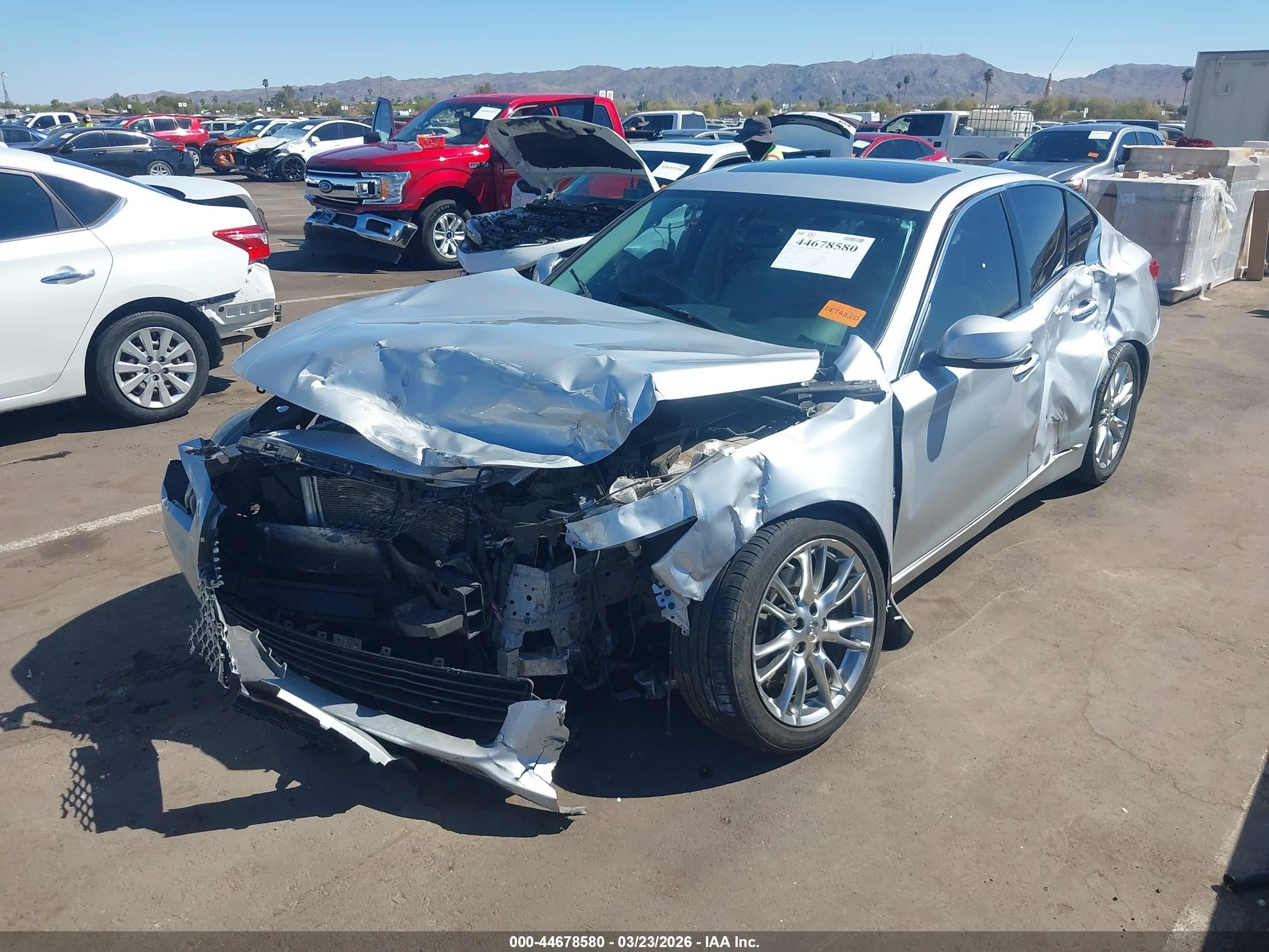 2015 Infiniti Q50 Premium Silver vin: JN1BV7AR9FM405231
