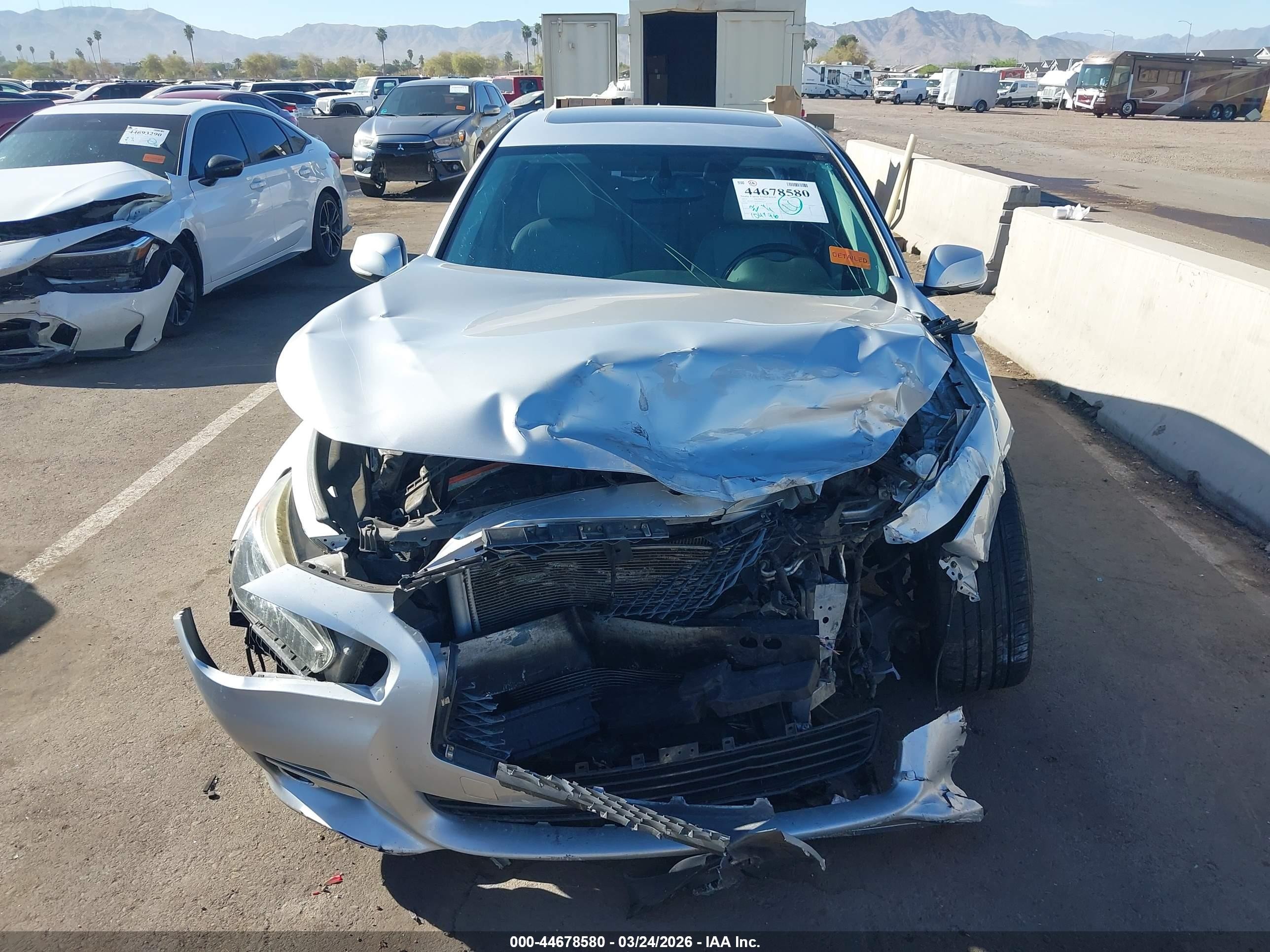 2015 Infiniti Q50 Premium Silver vin: JN1BV7AR9FM405231