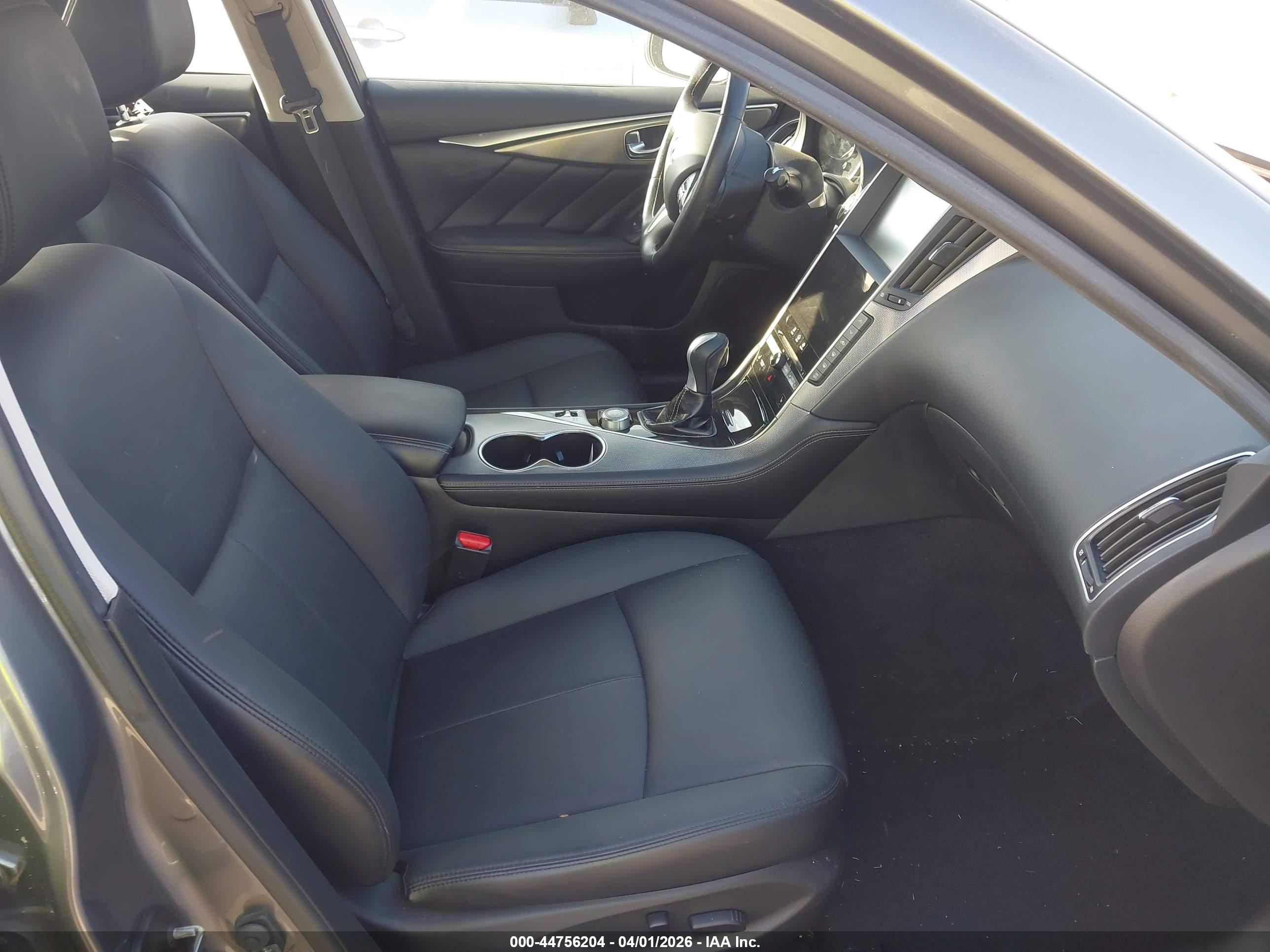 2015 Infiniti Q50 Premium Серый vin: JN1BV7AR9FM407173