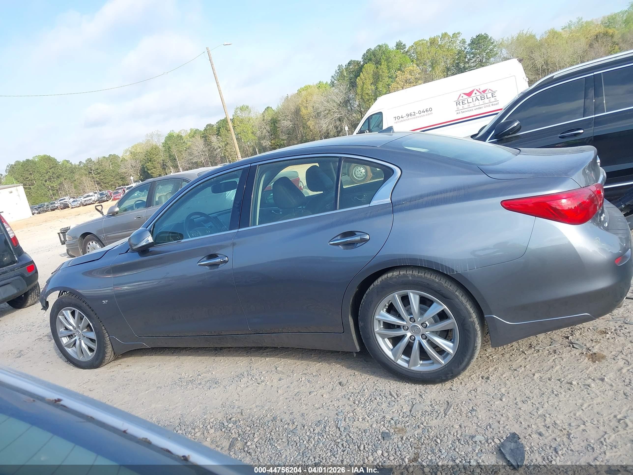 2015 Infiniti Q50 Premium Серый vin: JN1BV7AR9FM407173