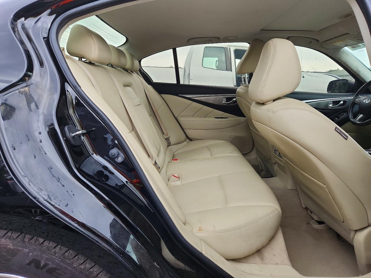 2015 Infiniti Q50 Premium Черный vin: JN1BV7AR9FM409909