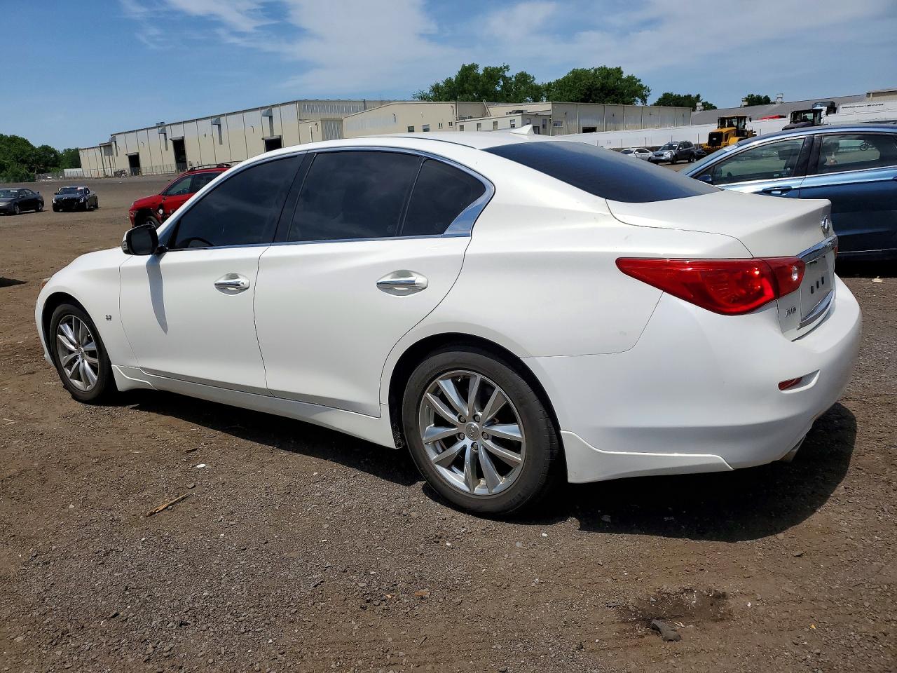 2015 Infiniti Q50 Premium White vin: JN1BV7AR9FM412499