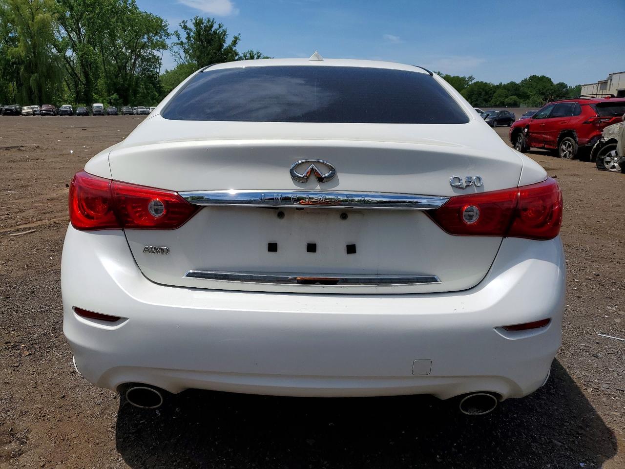 2015 Infiniti Q50 Premium White vin: JN1BV7AR9FM412499