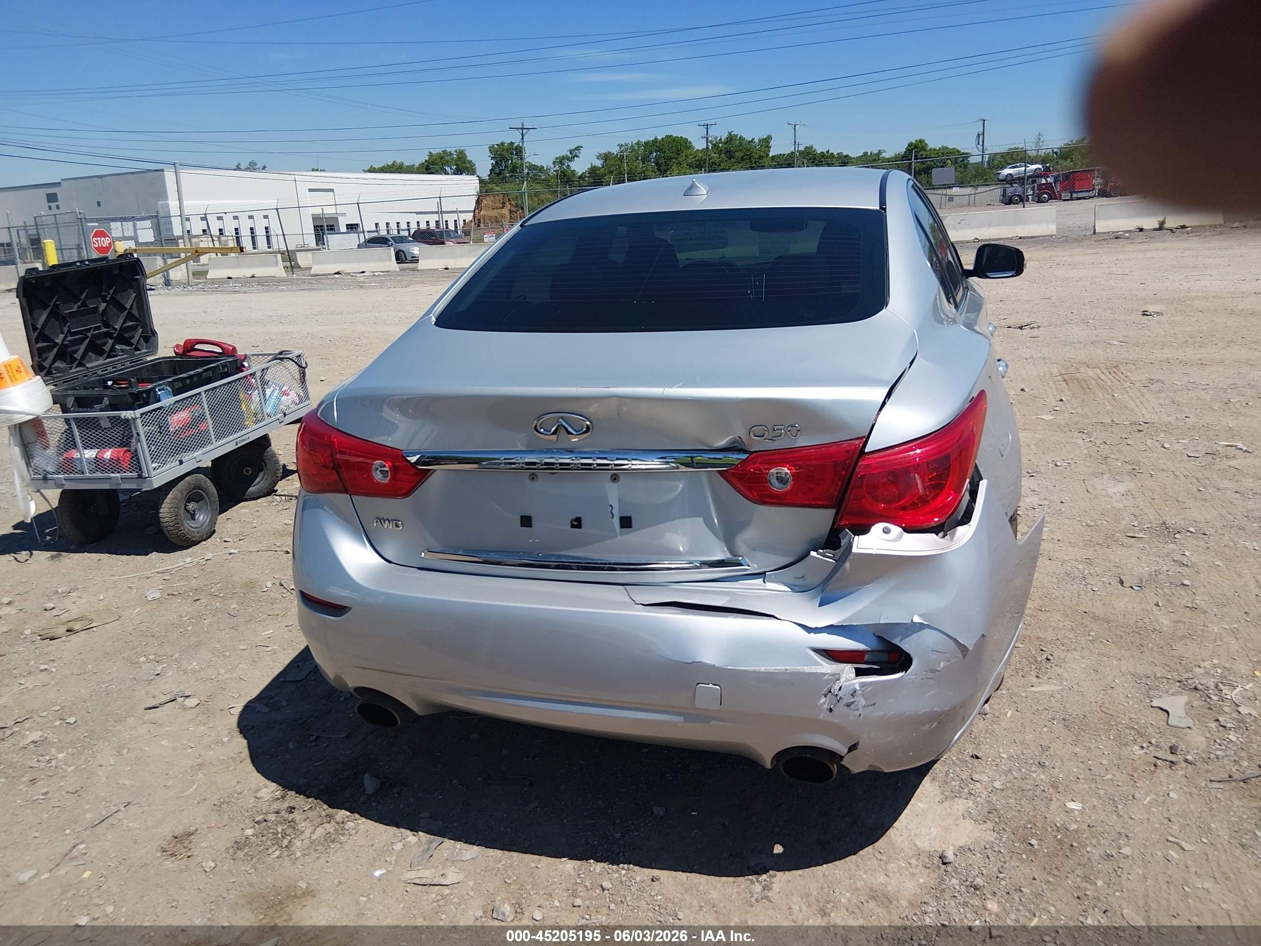 2015 Infiniti Q50 Premium Black vin: JN1BV7AR9FM412776