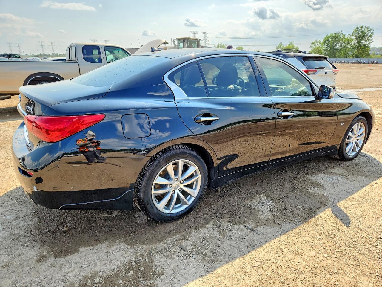 2015 Infiniti Q50 Premium Black vin: JN1BV7AR9FM415371