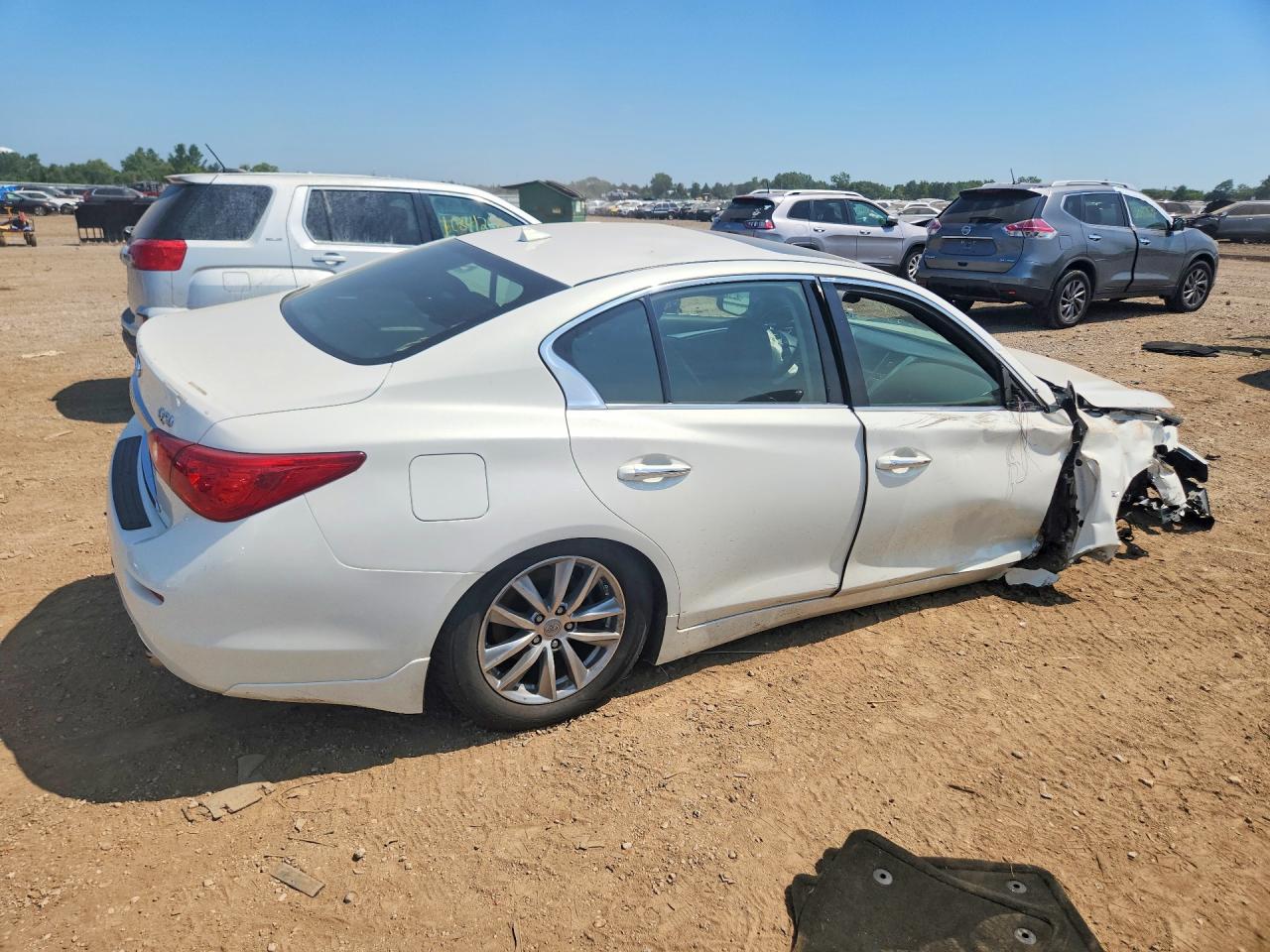 2015 Infiniti Q50 Premium White vin: JN1BV7AR9FM417038