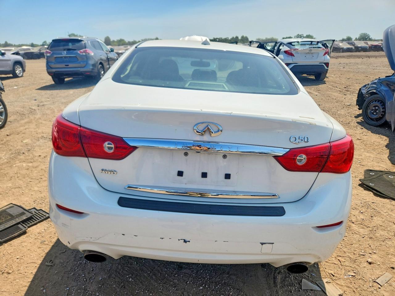 2015 Infiniti Q50 Premium White vin: JN1BV7AR9FM417038