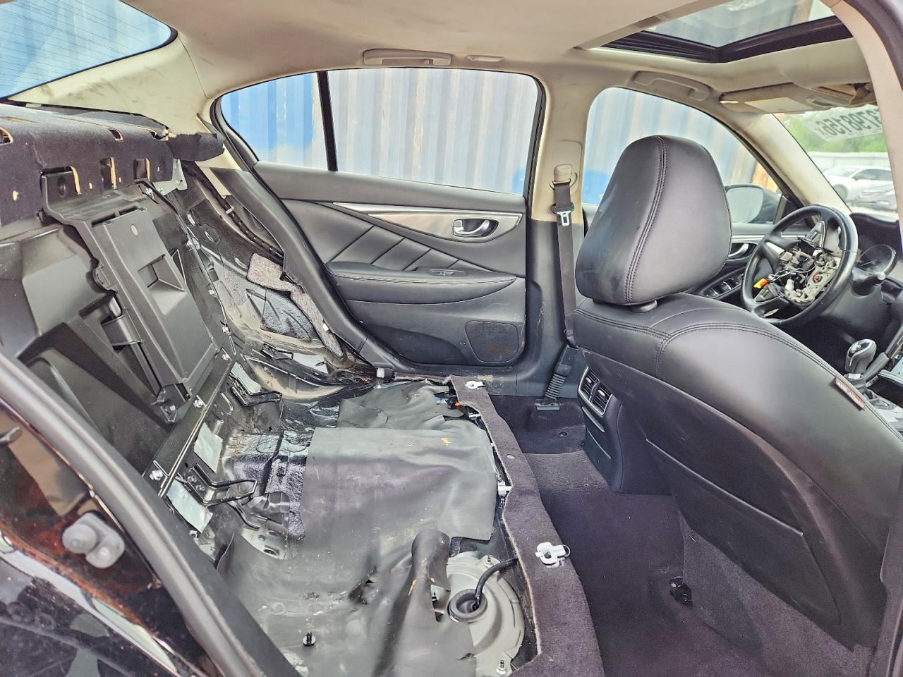 2015 Infiniti Q50 Premium Black vin: JN1BV7AR9FM417735