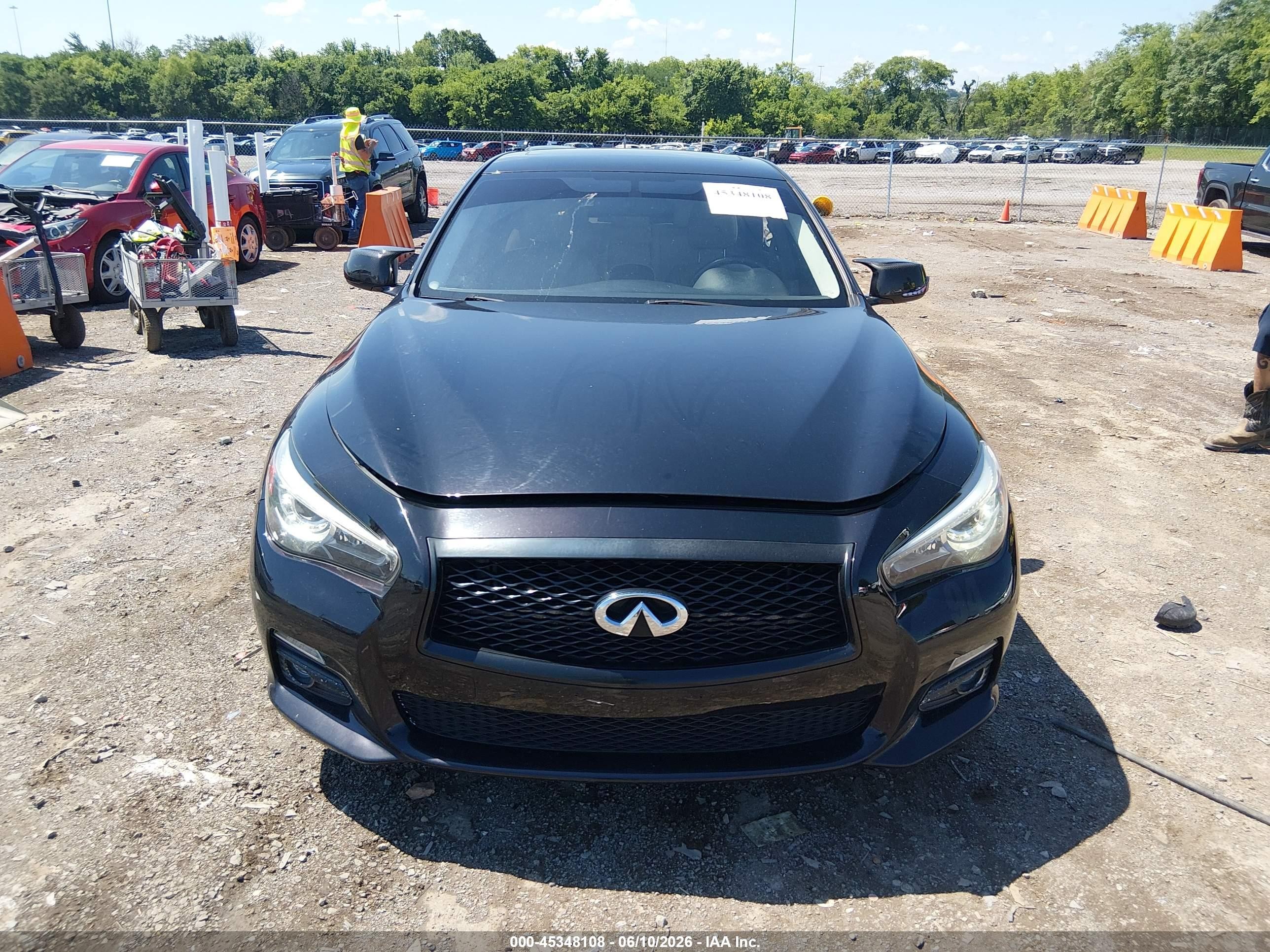 2015 Infiniti Q50 Premium Black vin: JN1BV7AR9FM418402
