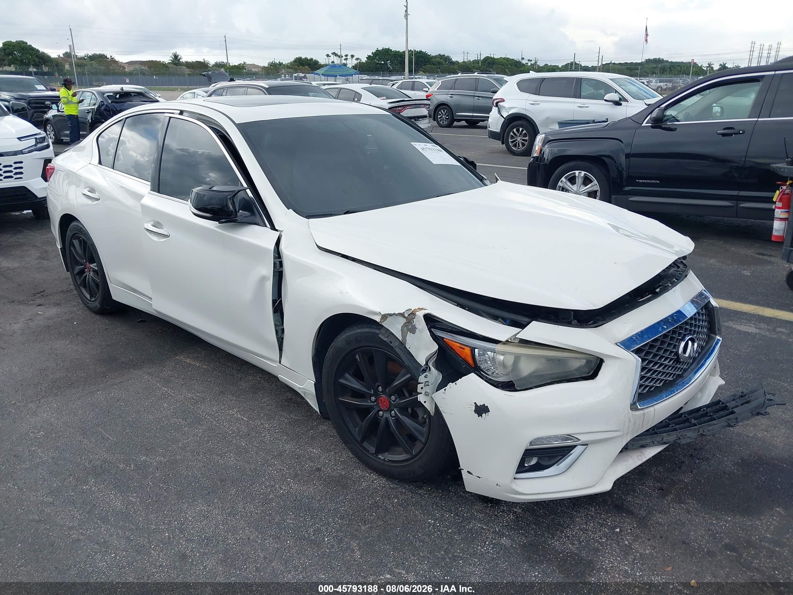 2014 Infiniti Q50 Premium White vin: JN1BV7ARXEM695980