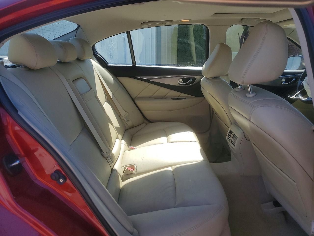 2014 Infiniti Q50 Premium Burgundy vin: JN1BV7ARXEM697647