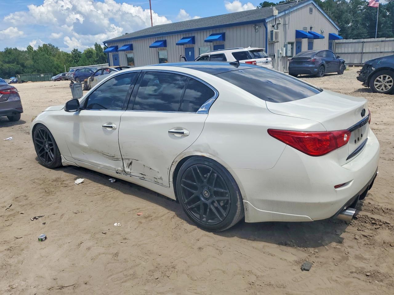 2014 Infiniti Q50 Premium White vin: JN1BV7ARXEM707478