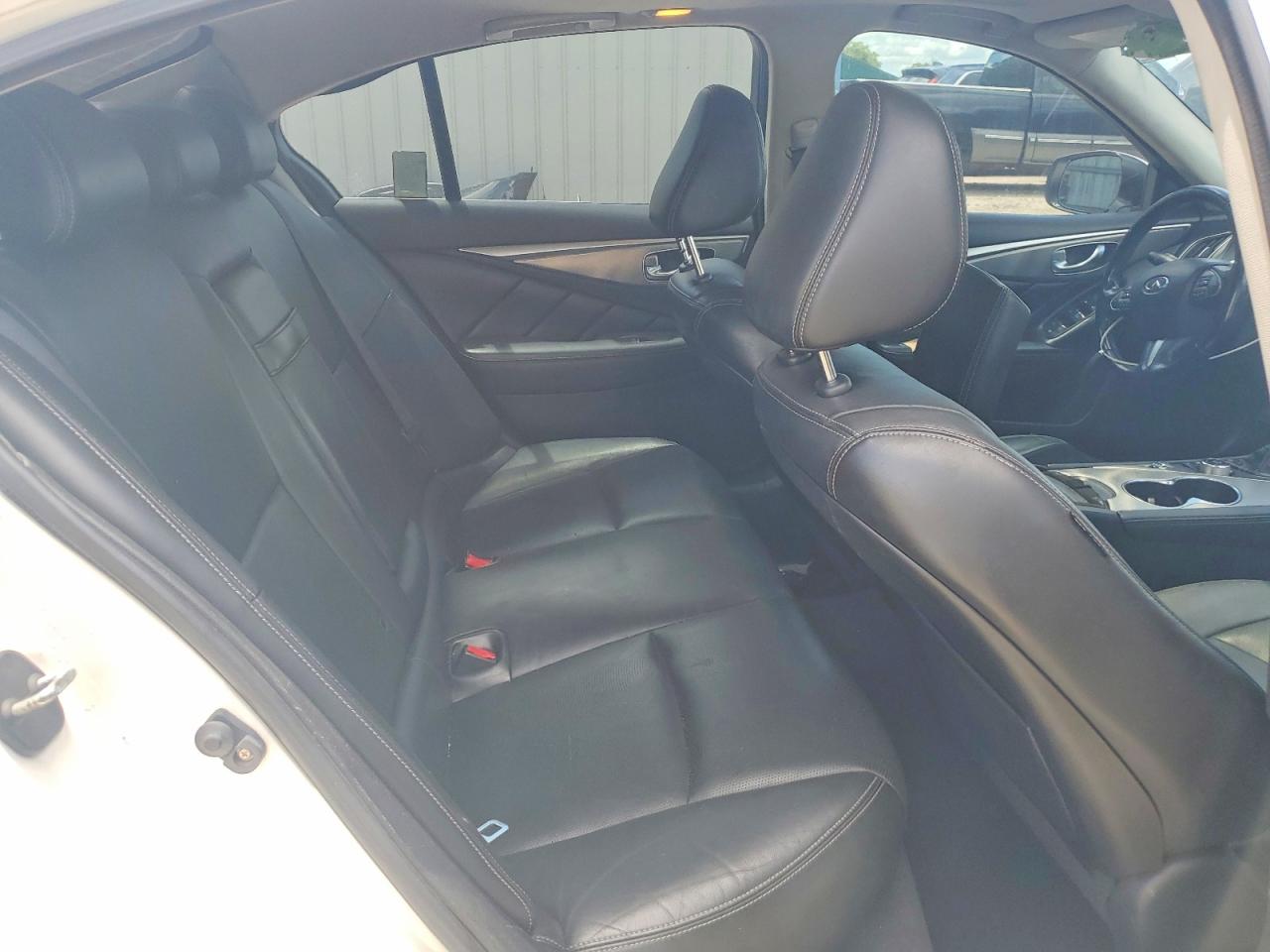 2014 Infiniti Q50 Premium White vin: JN1BV7ARXEM707478