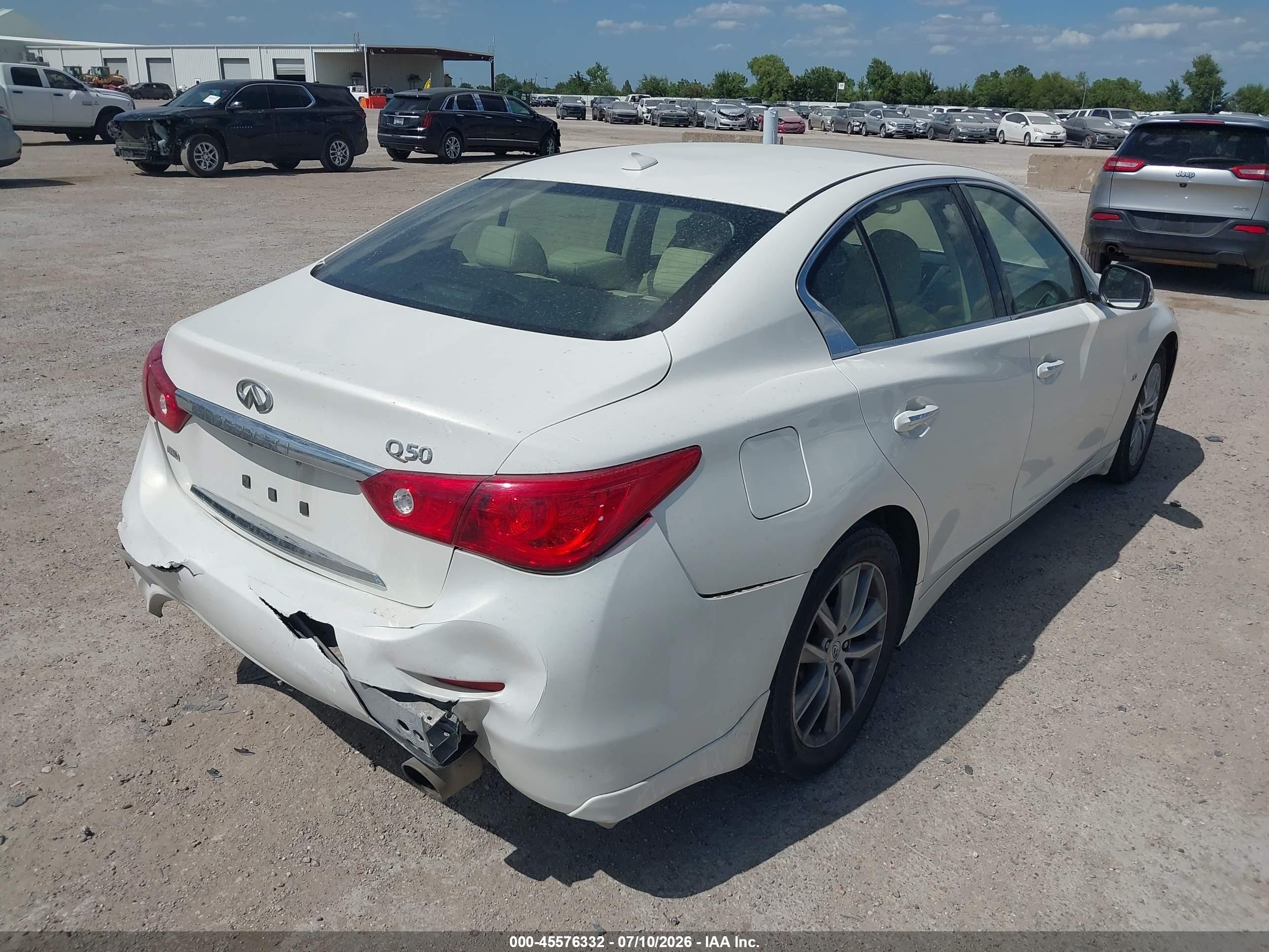 2015 Infiniti Q50 Premium White vin: JN1BV7ARXFM400796