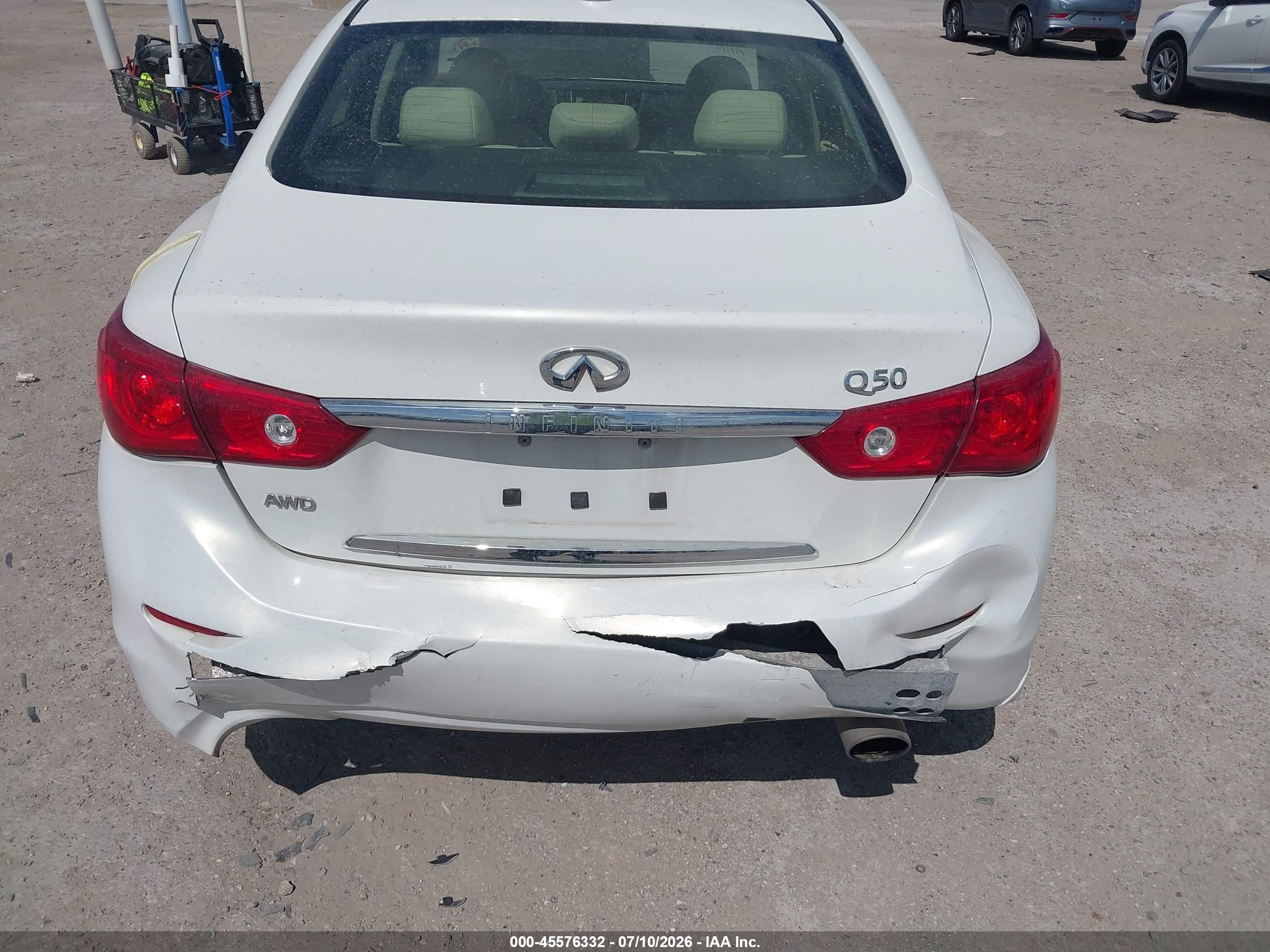 2015 Infiniti Q50 Premium White vin: JN1BV7ARXFM400796