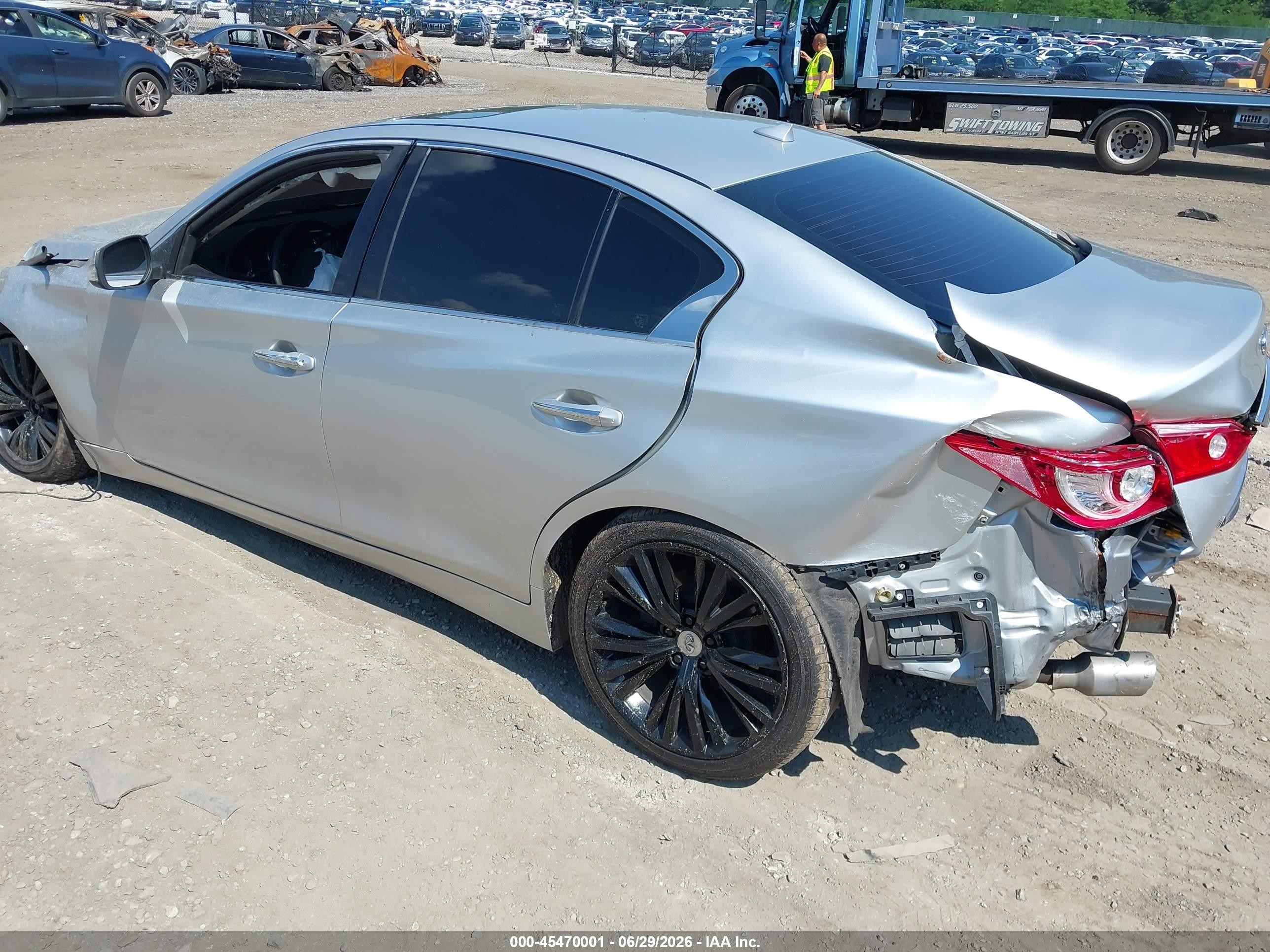 2015 Infiniti Q50   Silver vin: JN1BV7ARXFM401236