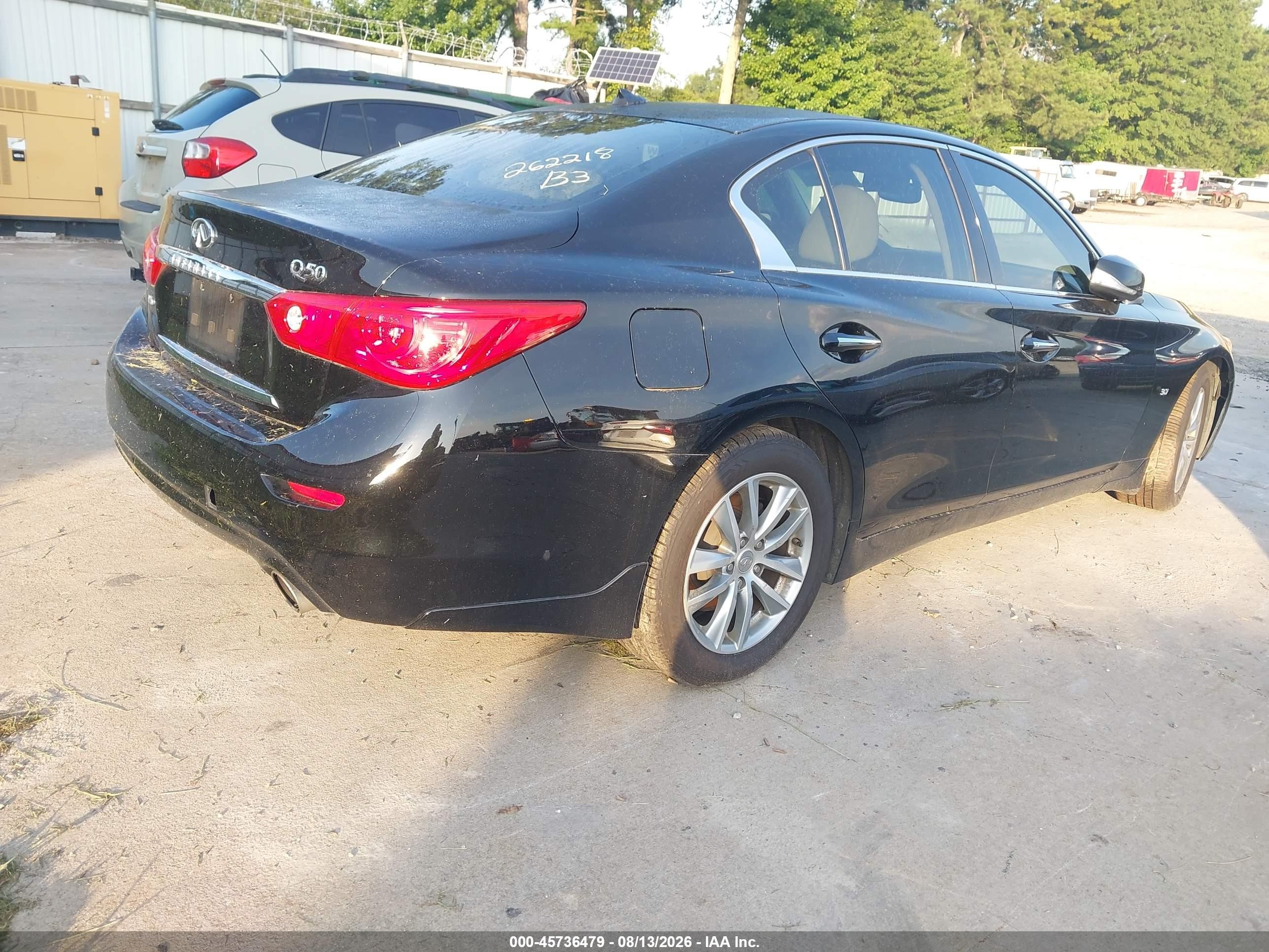 2015 Infiniti Q50 Premium Черный vin: JN1BV7ARXFM403844
