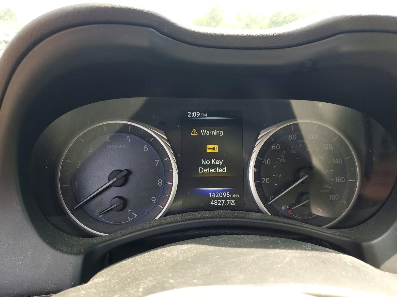 2015 Infiniti Q50 Premium Черный vin: JN1BV7ARXFM412432