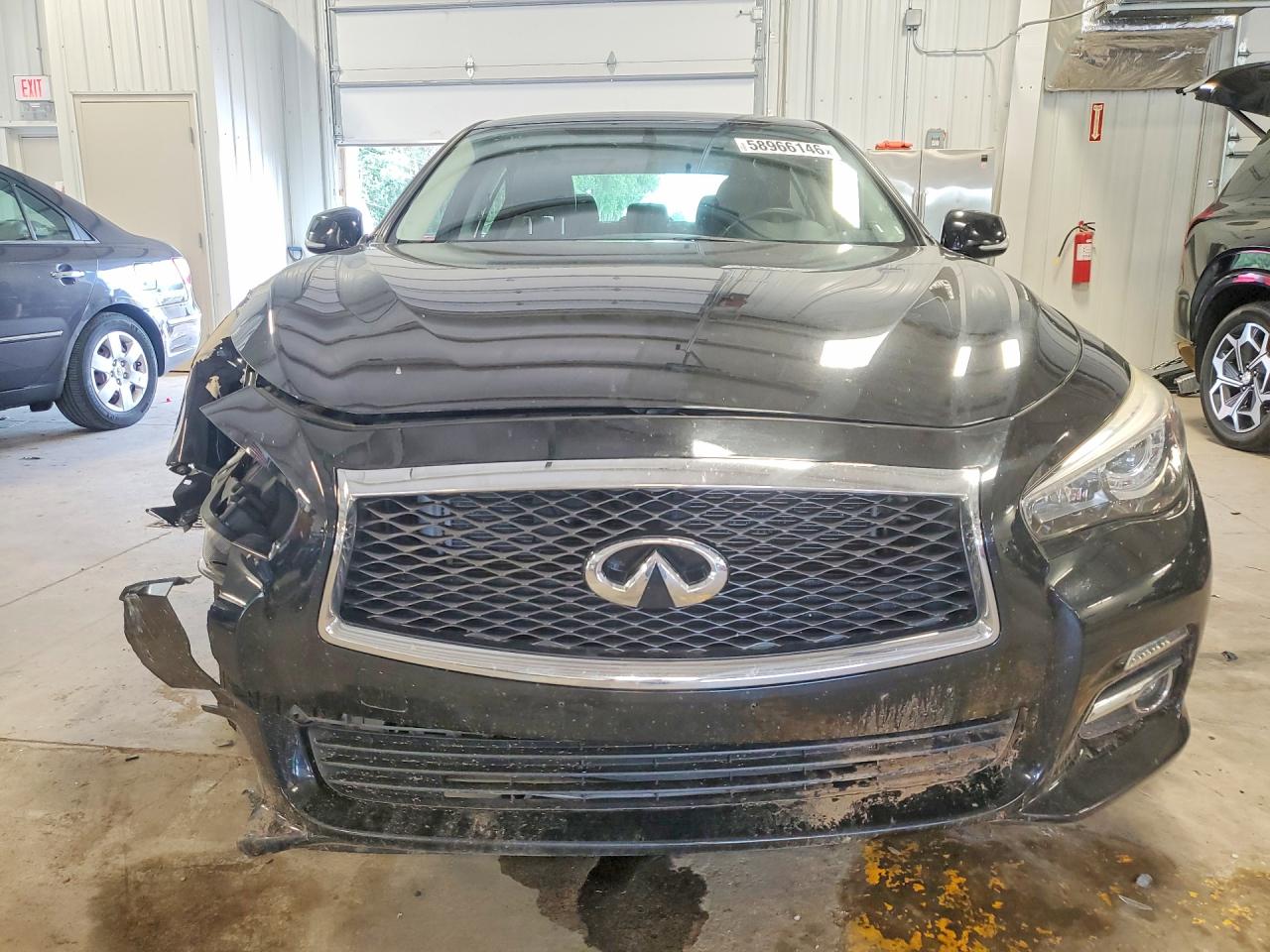 2015 Infiniti Q50 Base Black vin: JN1BV7ARXFM415198