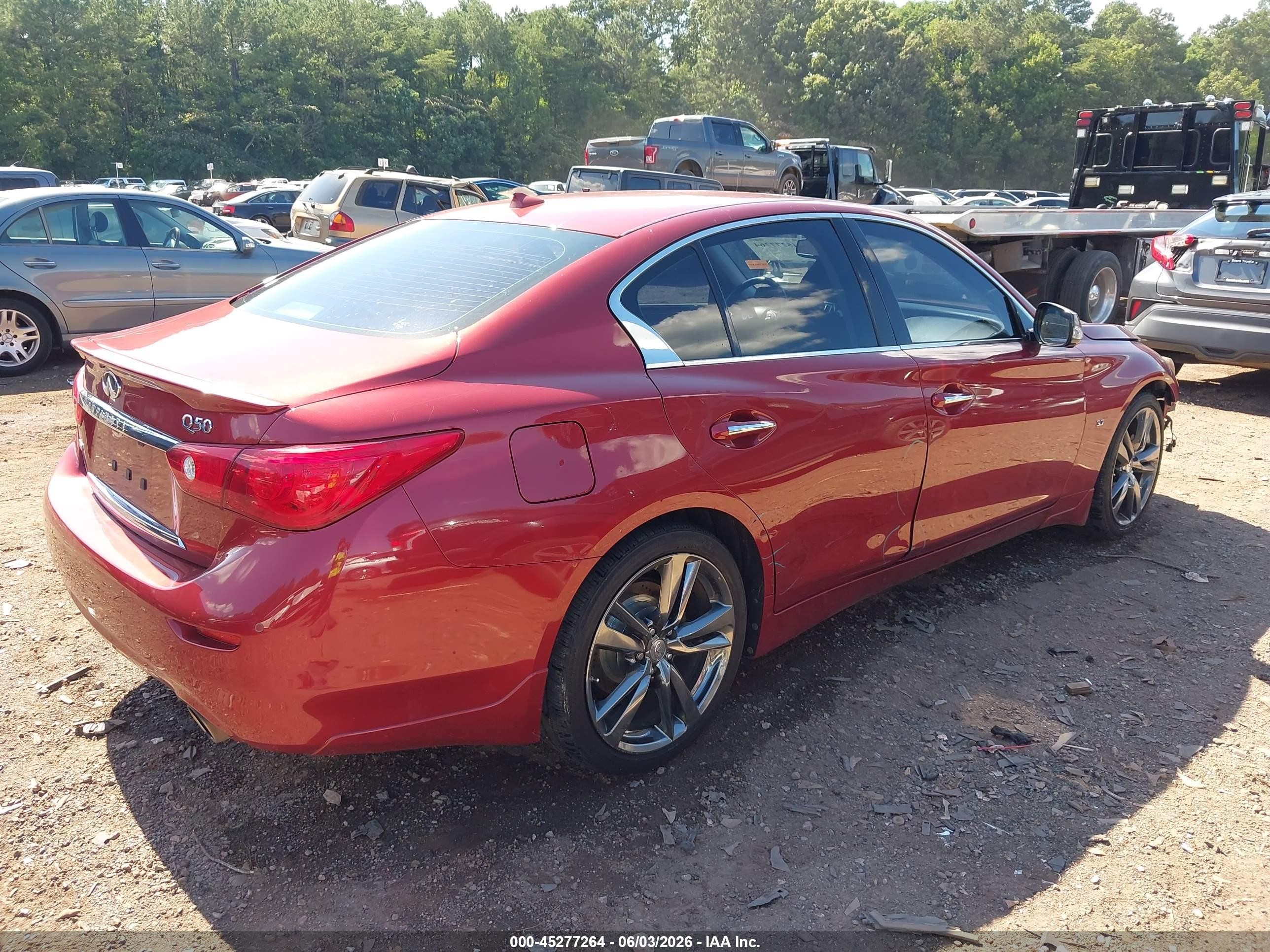 2015 Infiniti Q50 Premium/sport Red vin: JN1BV7ARXFM415752