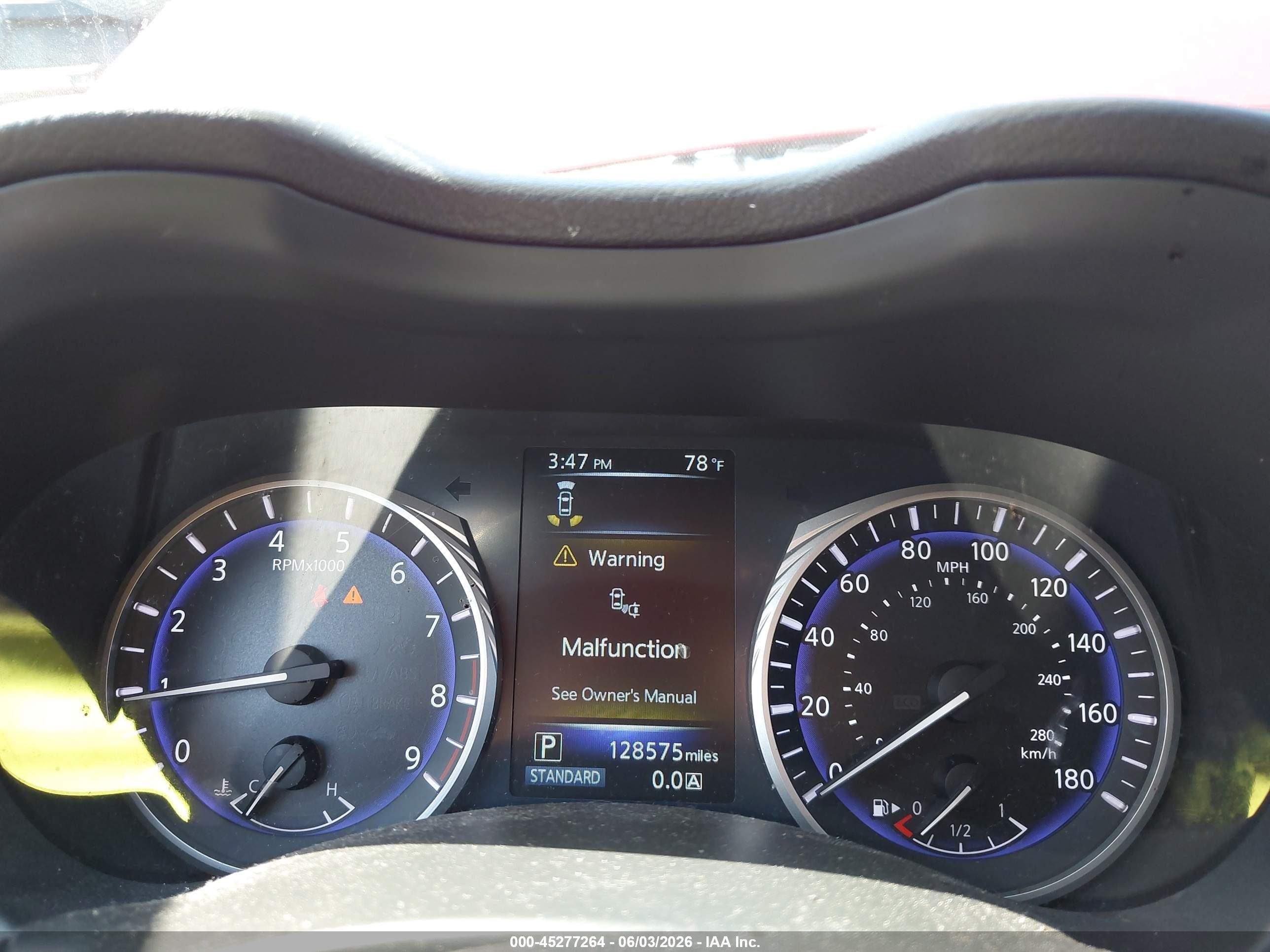 2015 Infiniti Q50 Premium/sport Red vin: JN1BV7ARXFM415752