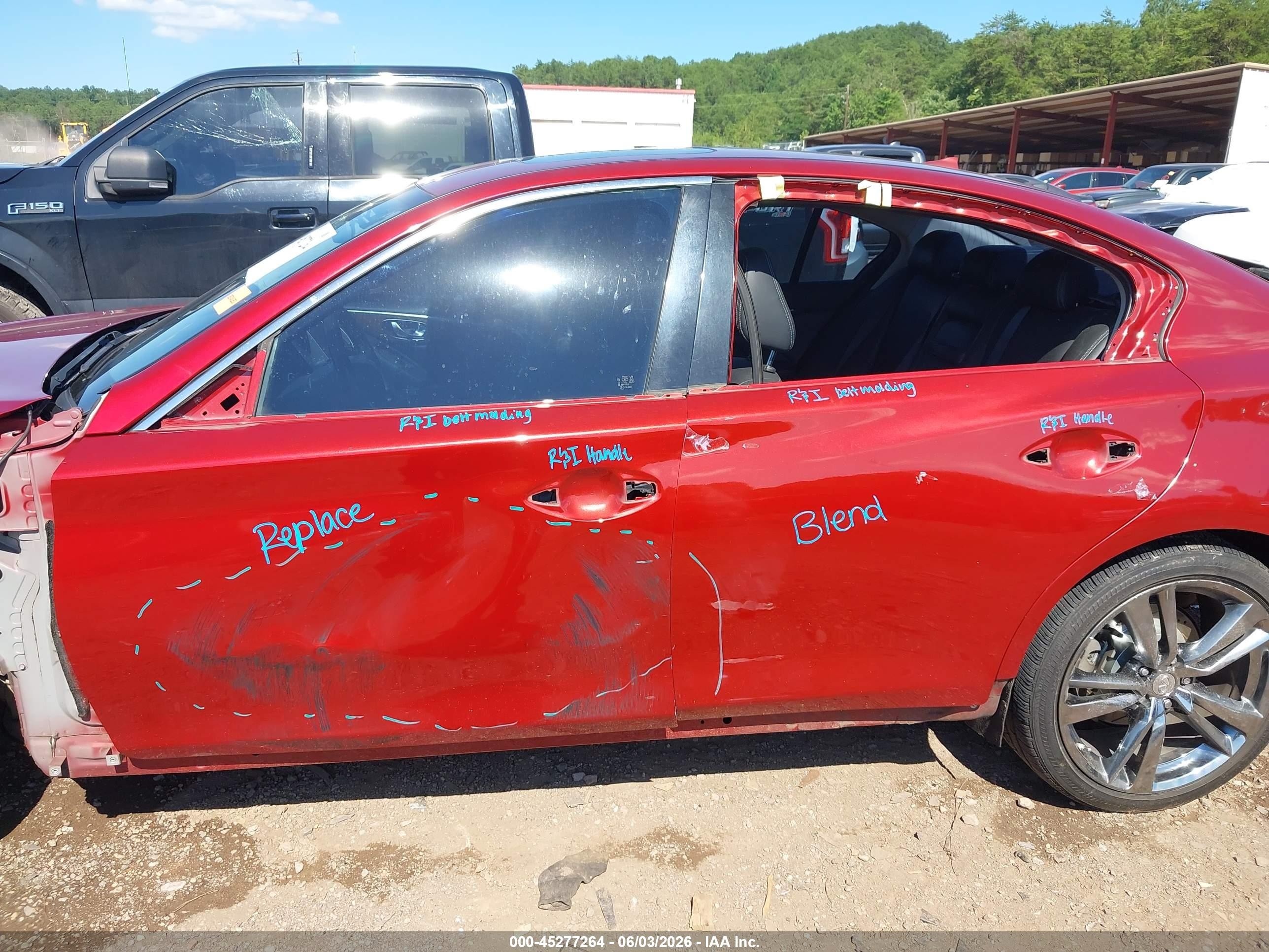 2015 Infiniti Q50 Premium/sport Red vin: JN1BV7ARXFM415752