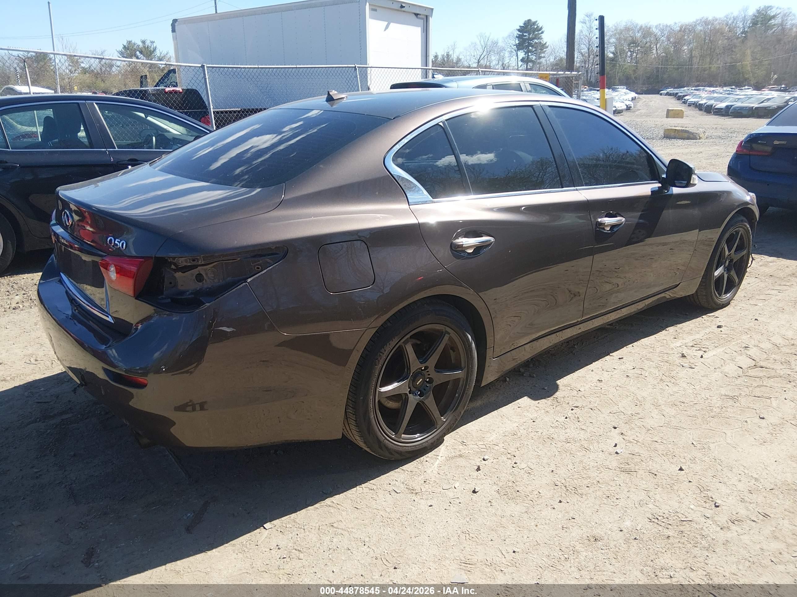 2015 Infiniti Q50 Premium Черный vin: JN1BV7ARXFM421194