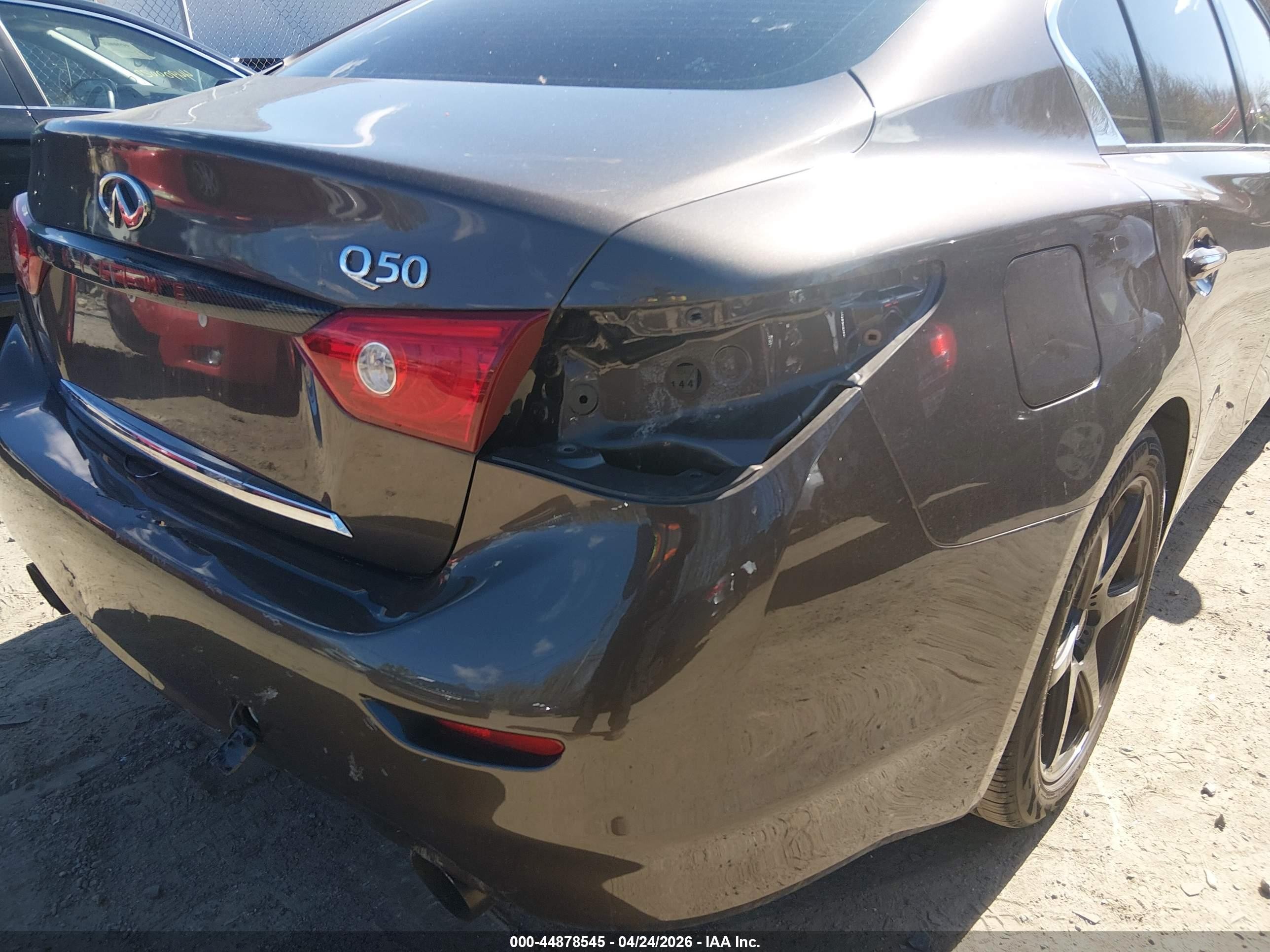 2015 Infiniti Q50 Premium Черный vin: JN1BV7ARXFM421194