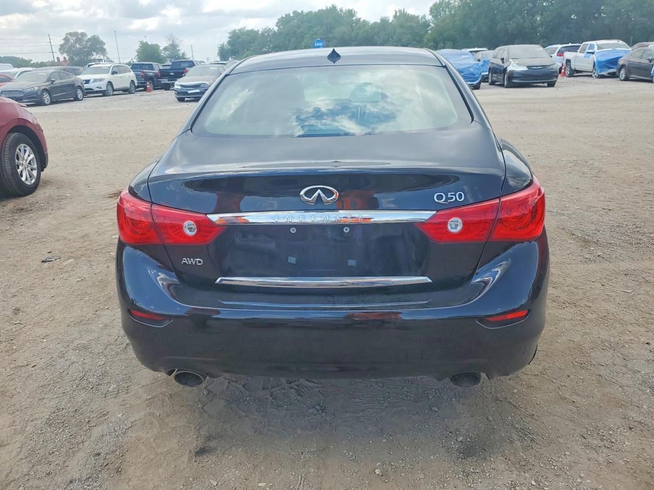 2015 Infiniti Q50 Premium Black vin: JN1BV7ARXFM422796