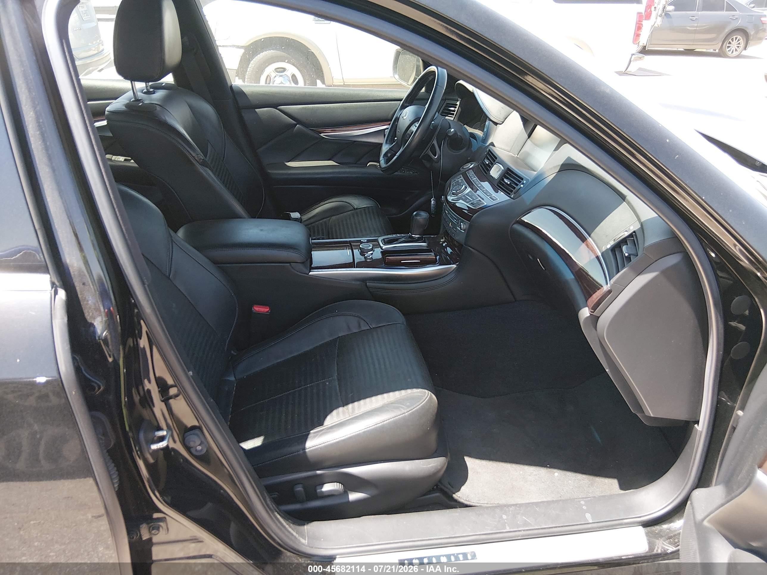 2015 Infiniti Q70 3.7 Black vin: JN1BY1AP0FM542299