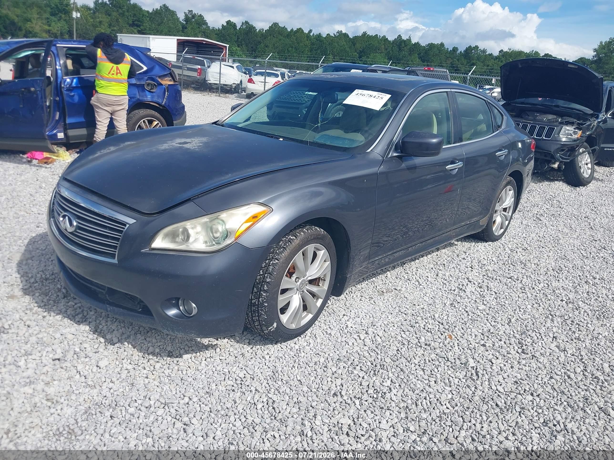 2011 Infiniti M37   Gray vin: JN1BY1AP1BM324592