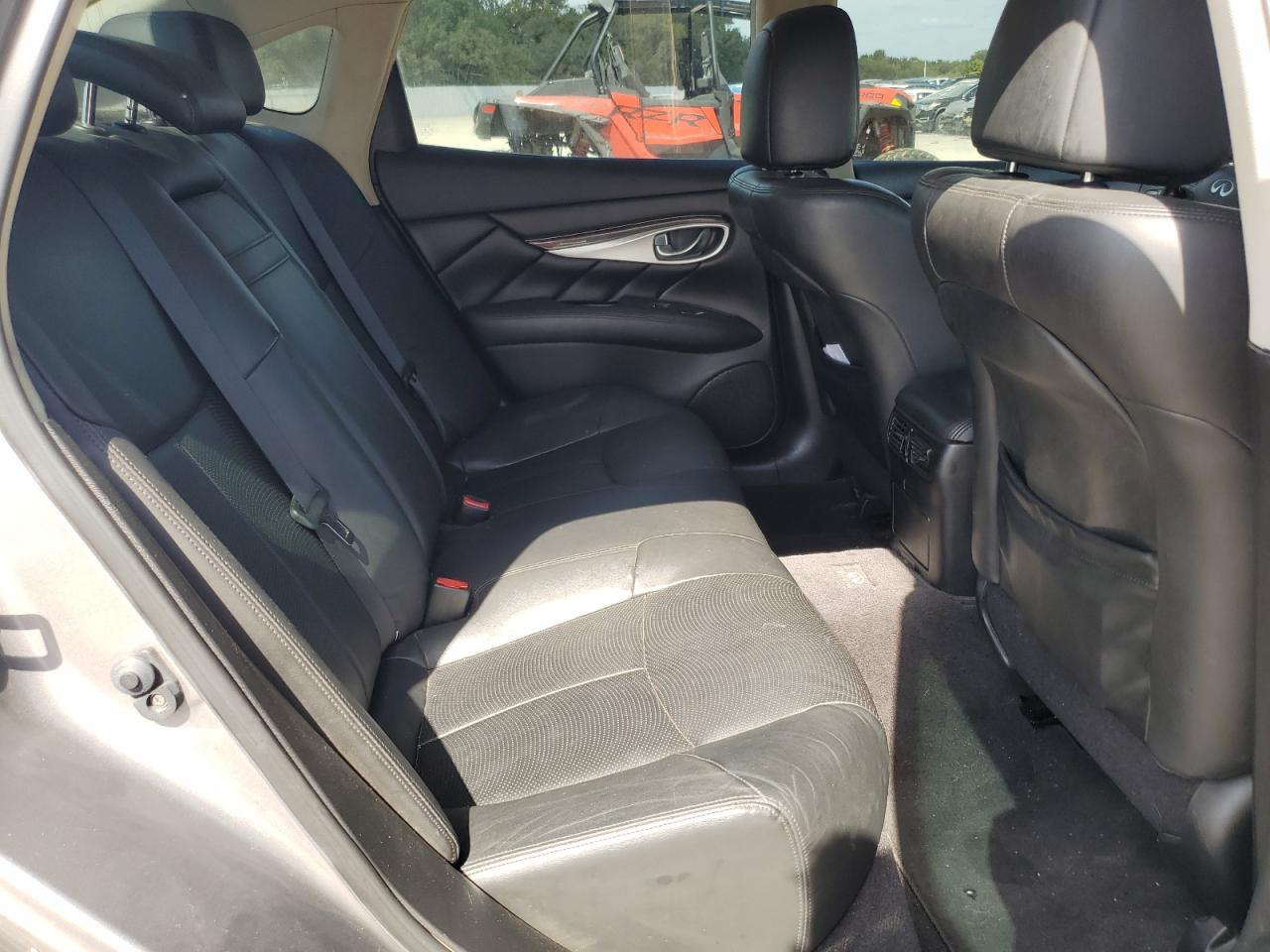 2012 Infiniti M37 Silver vin: JN1BY1AP1CM335898