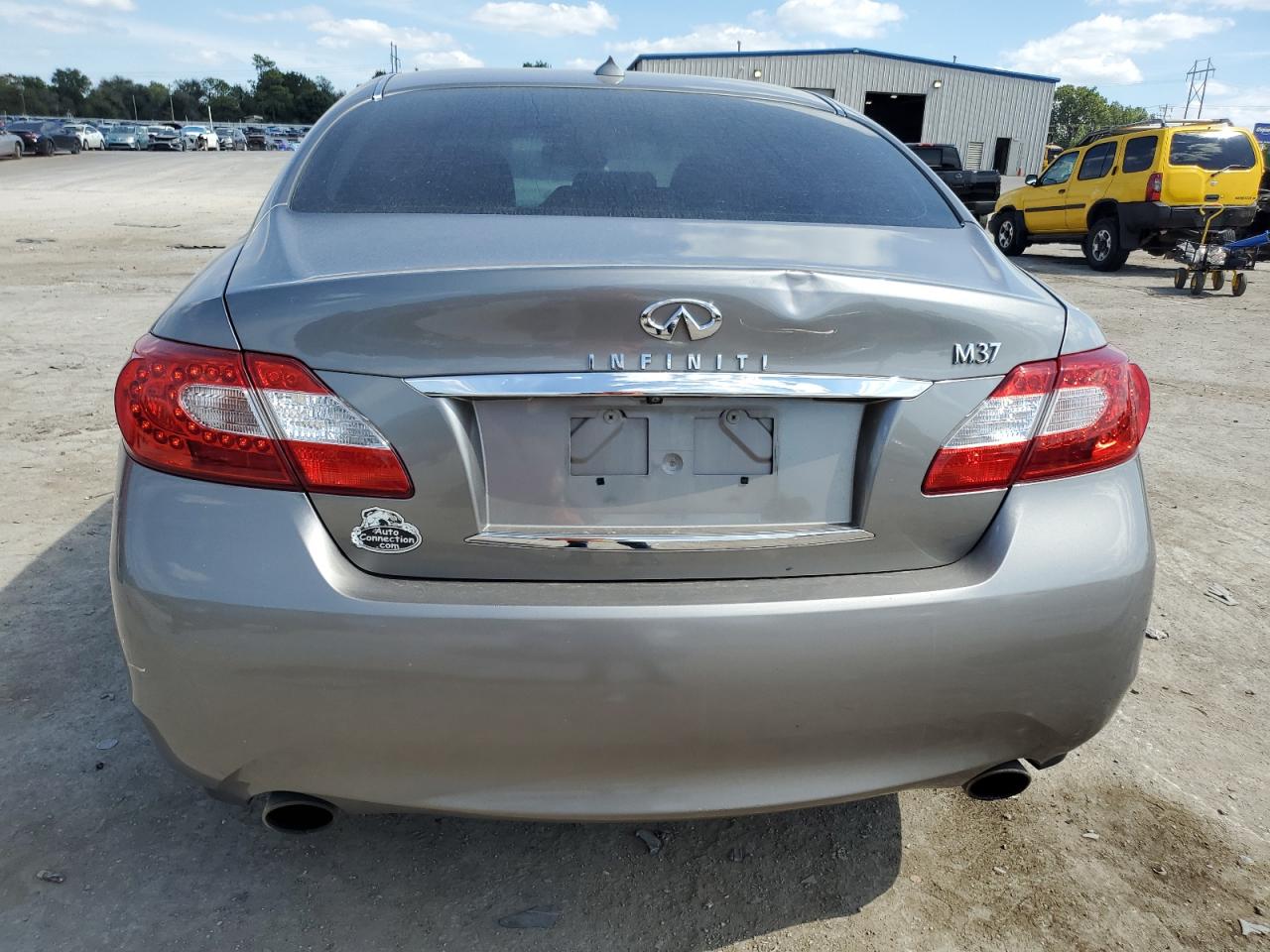 2012 Infiniti M37 Silver vin: JN1BY1AP1CM335898