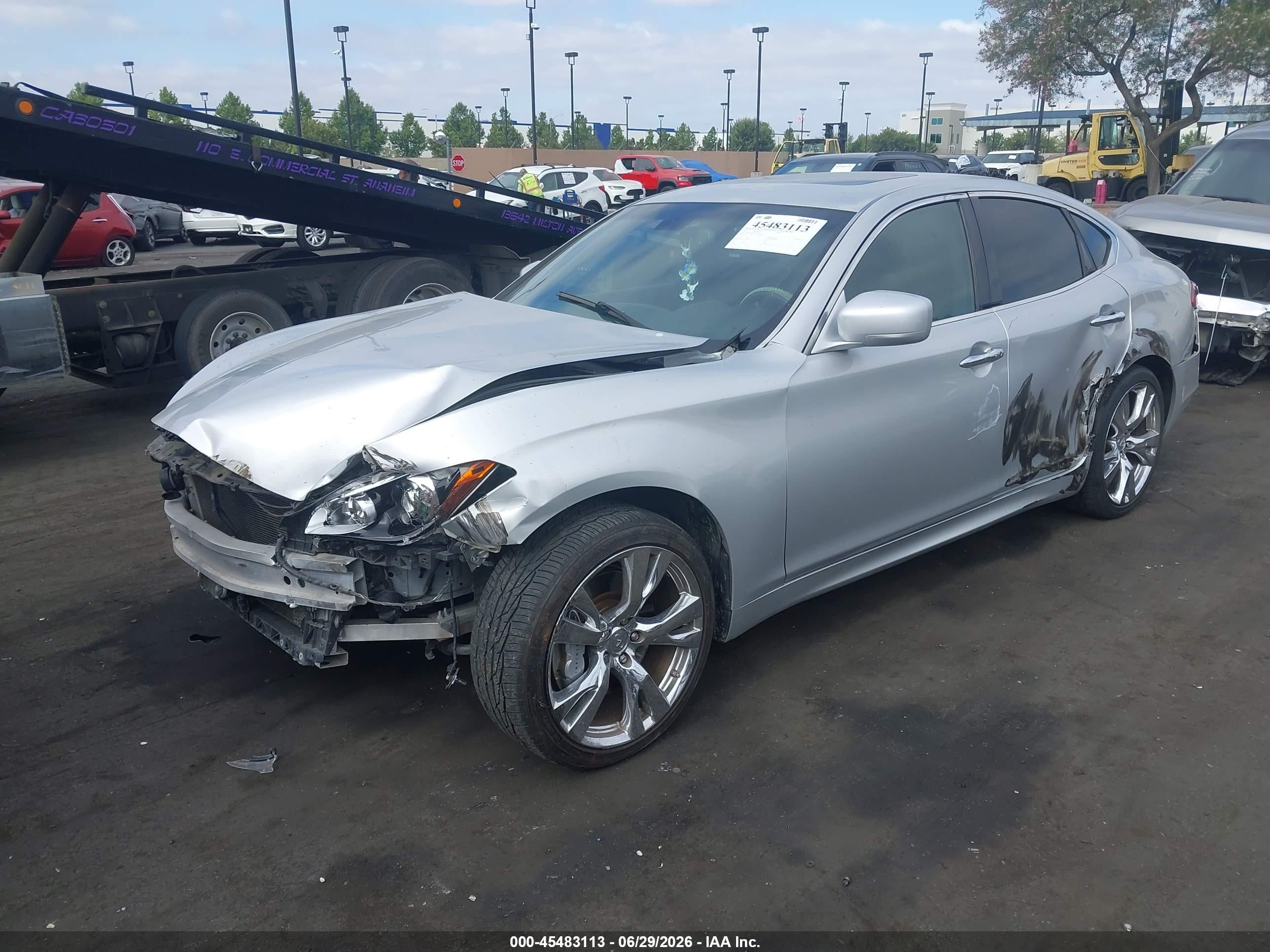 2013 Infiniti M37   Silver vin: JN1BY1AP1DM513844