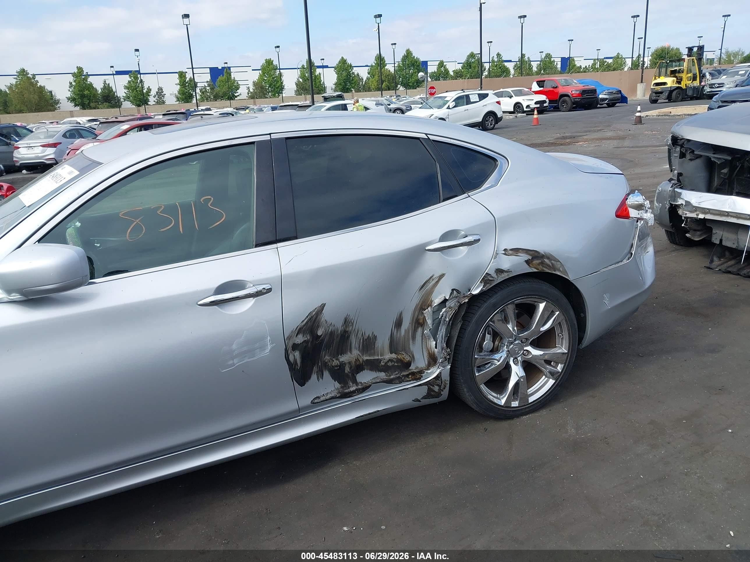 2013 Infiniti M37   Silver vin: JN1BY1AP1DM513844