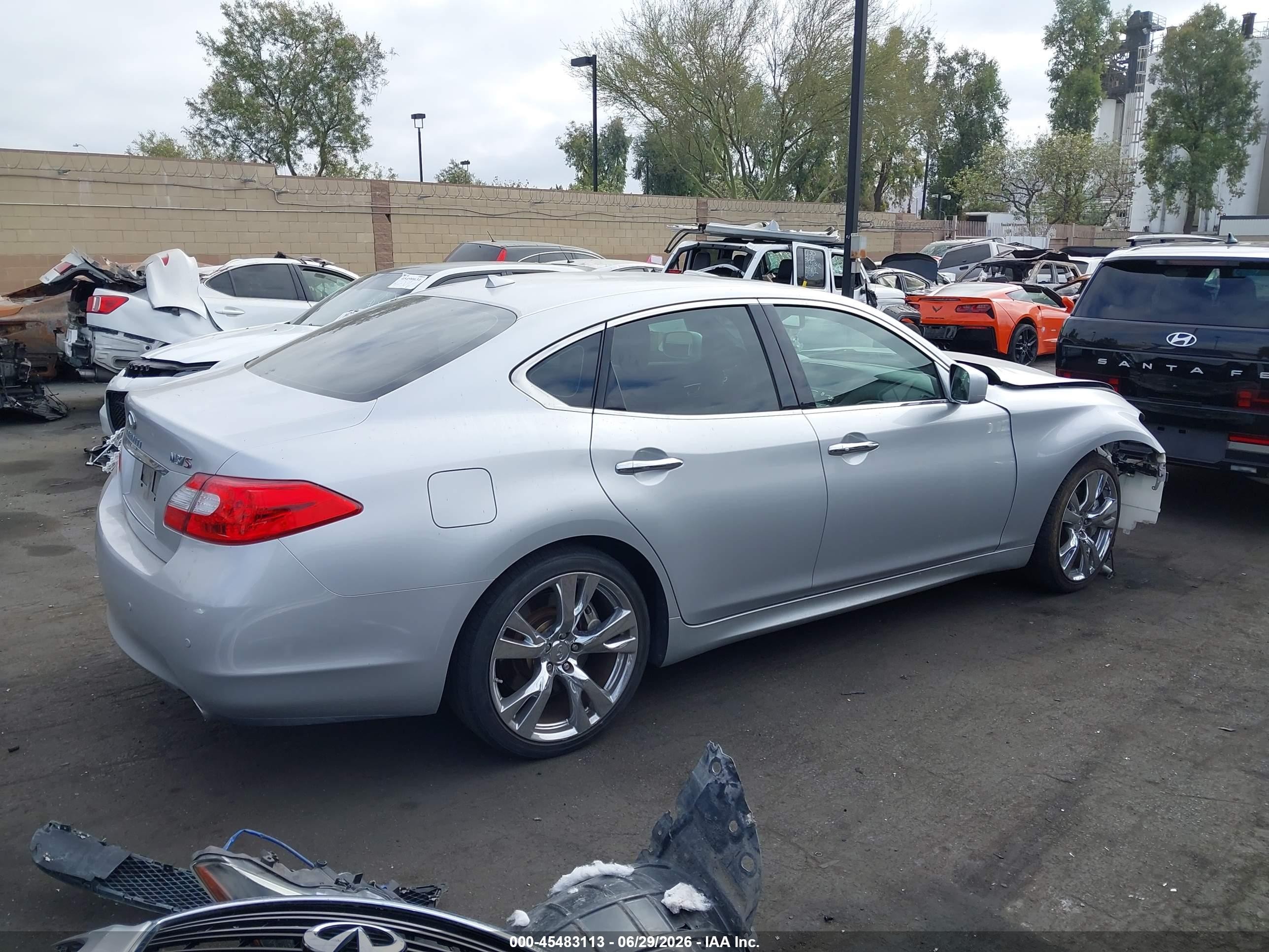 2013 Infiniti M37   Silver vin: JN1BY1AP1DM513844