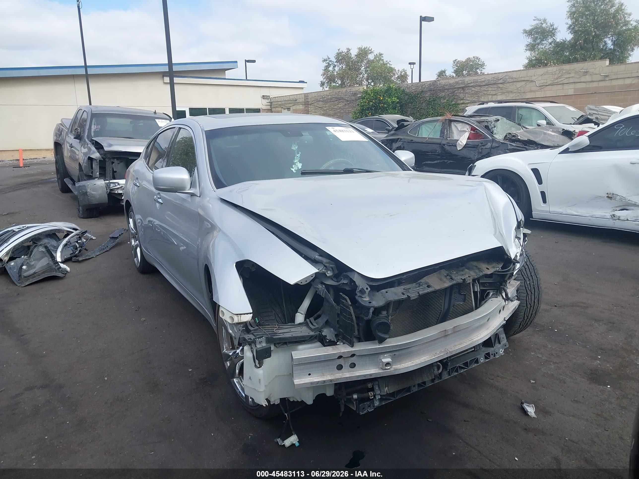 2013 Infiniti M37   Silver vin: JN1BY1AP1DM513844