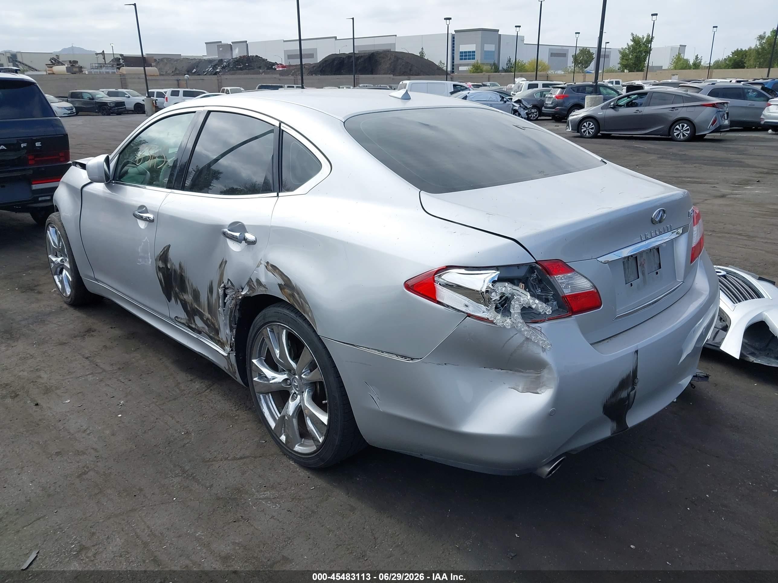 2013 Infiniti M37   Silver vin: JN1BY1AP1DM513844