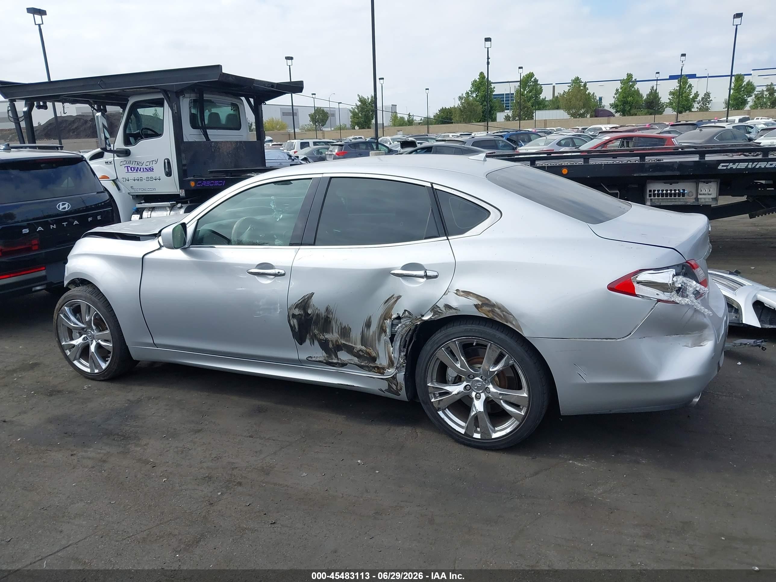 2013 Infiniti M37   Silver vin: JN1BY1AP1DM513844