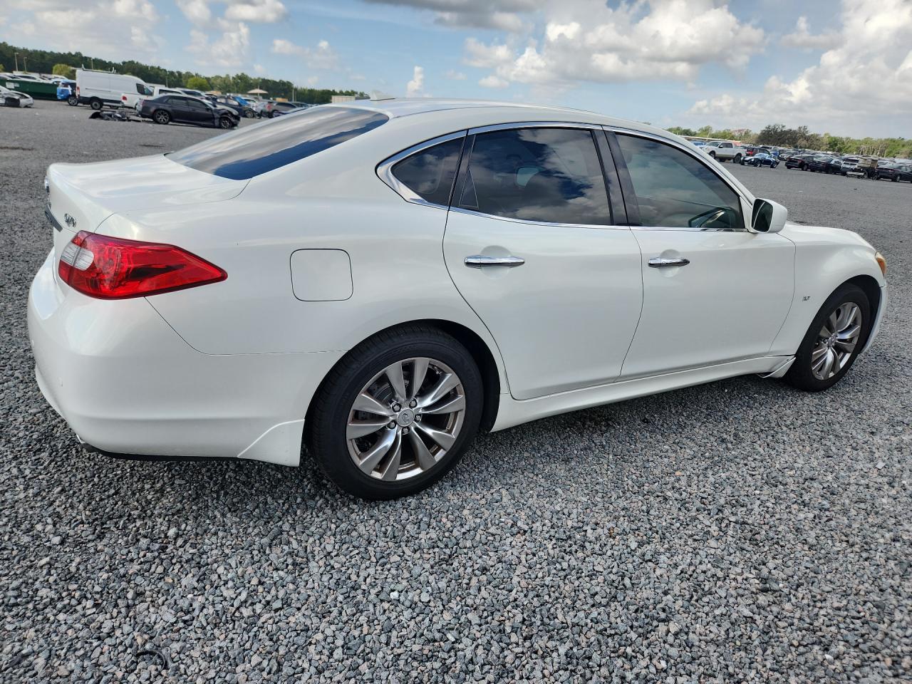 2014 Infiniti Q70 3.7 White vin: JN1BY1AP1EM260381