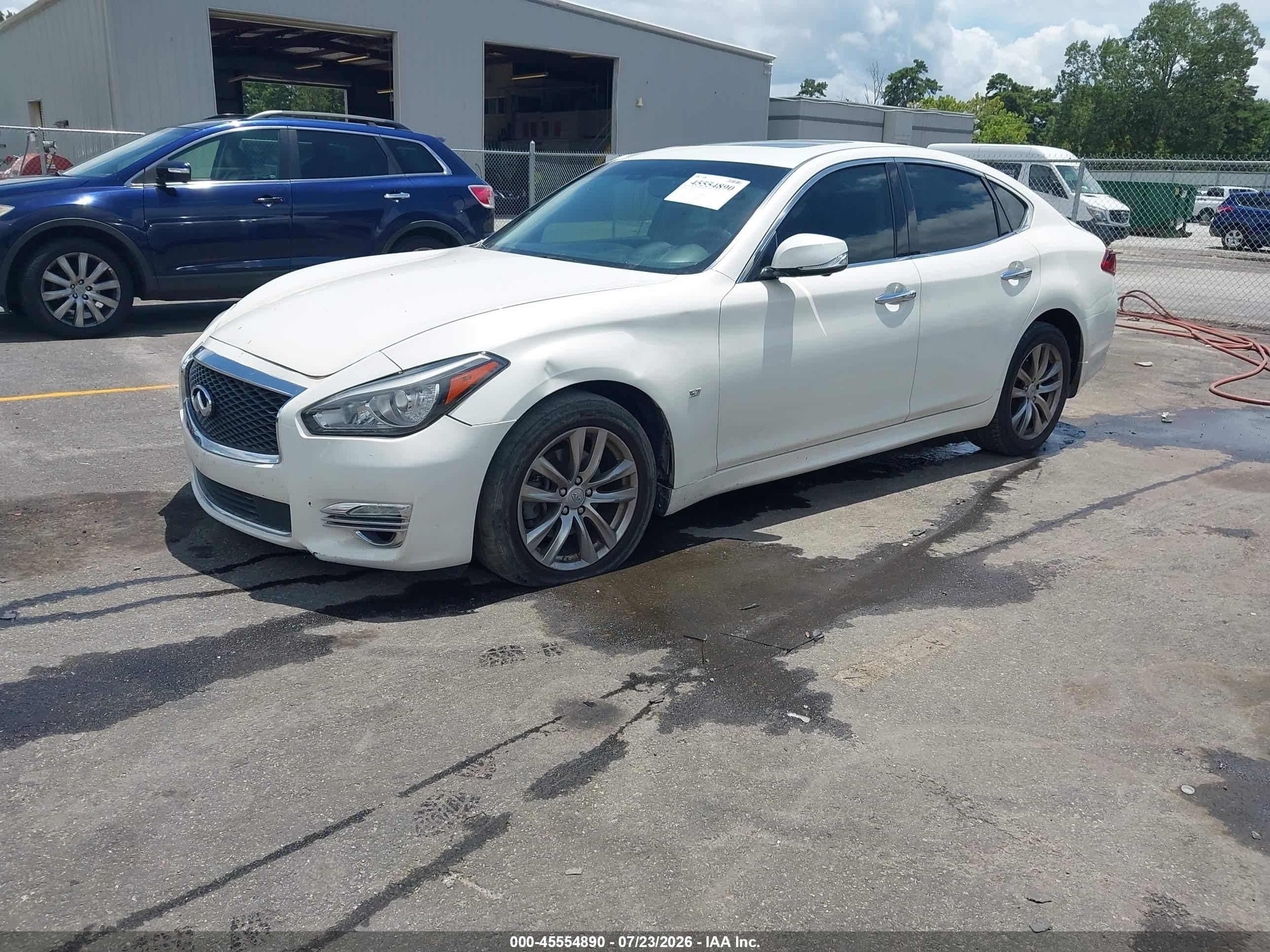 2015 Infiniti Q70 3.7 White vin: JN1BY1AP1FM541209