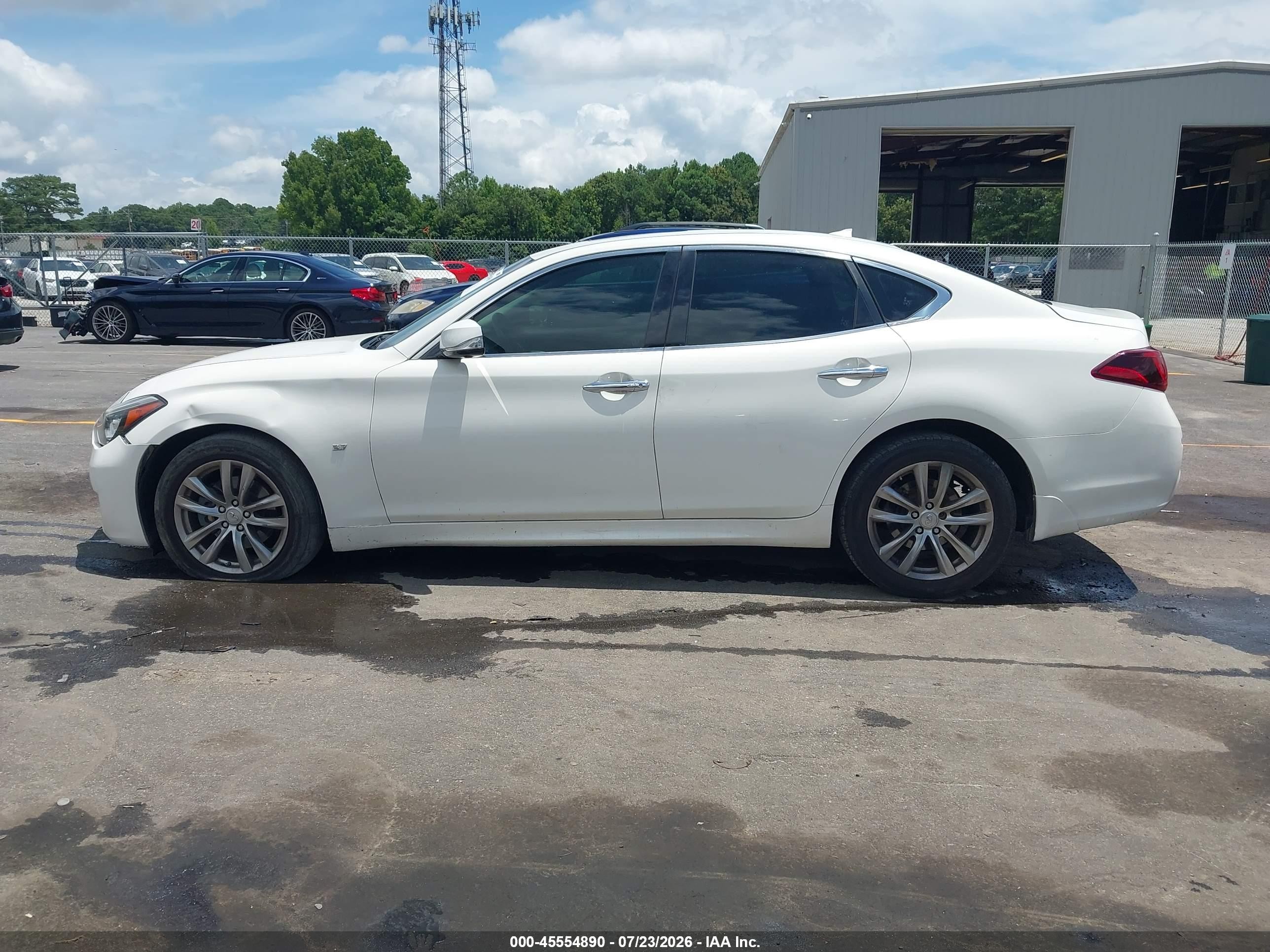 2015 Infiniti Q70 3.7 White vin: JN1BY1AP1FM541209