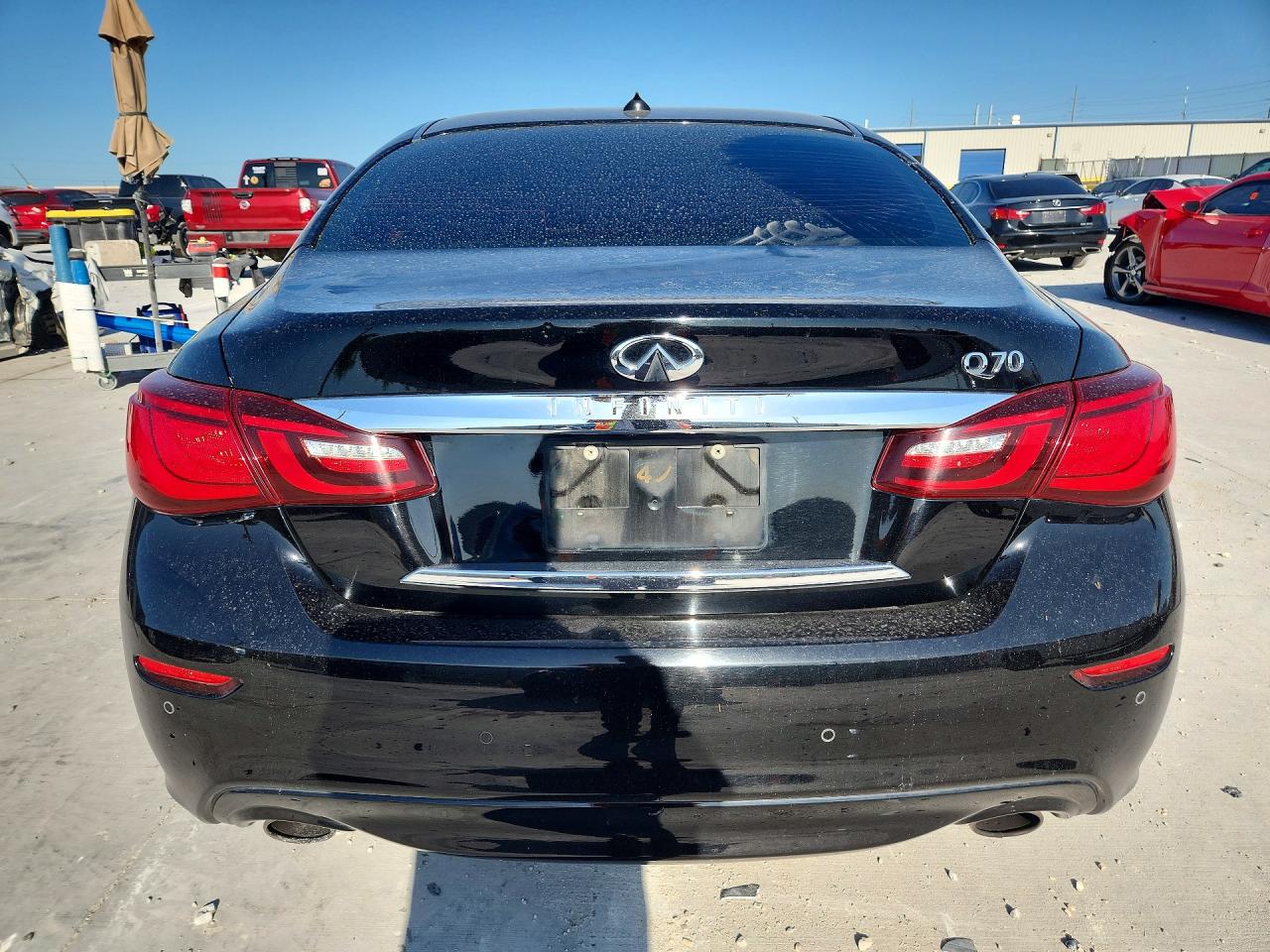 2016 Infiniti Q70 3.7 Black vin: JN1BY1AP1GM220983