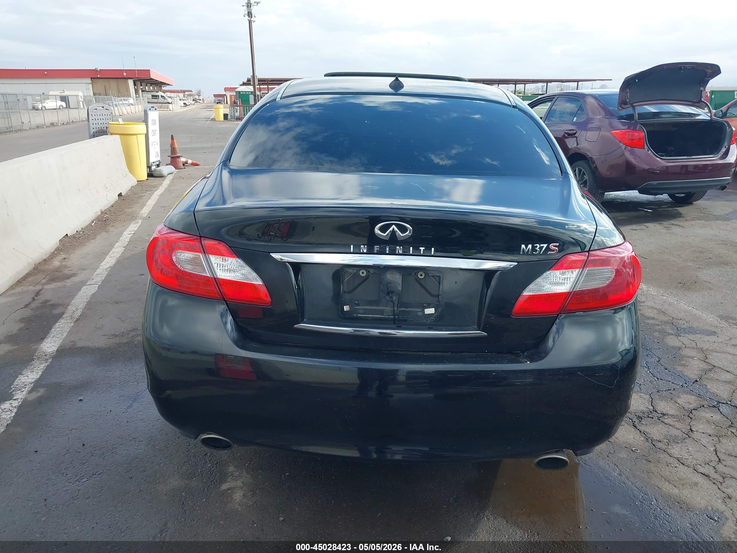 2012 Infiniti M37   Black vin: JN1BY1AP2CM335568
