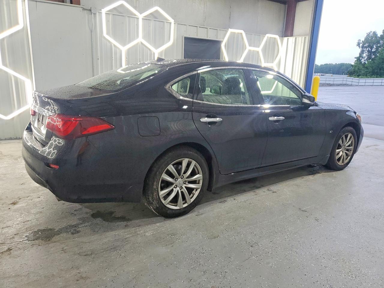 2015 Infiniti Q70 3.7 Black vin: JN1BY1AP2FM542028