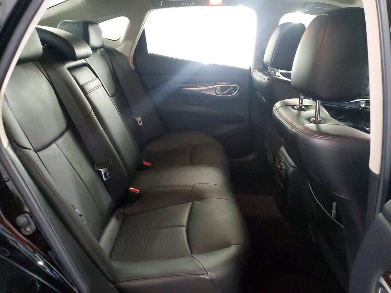 2015 Infiniti Q70 3.7 Black vin: JN1BY1AP2FM542028
