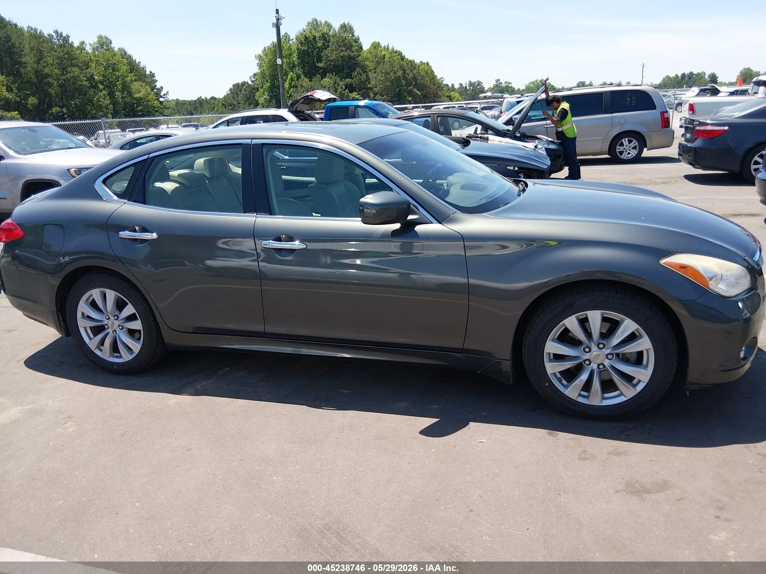 2011 Infiniti M37   Black vin: JN1BY1AP4BM321556