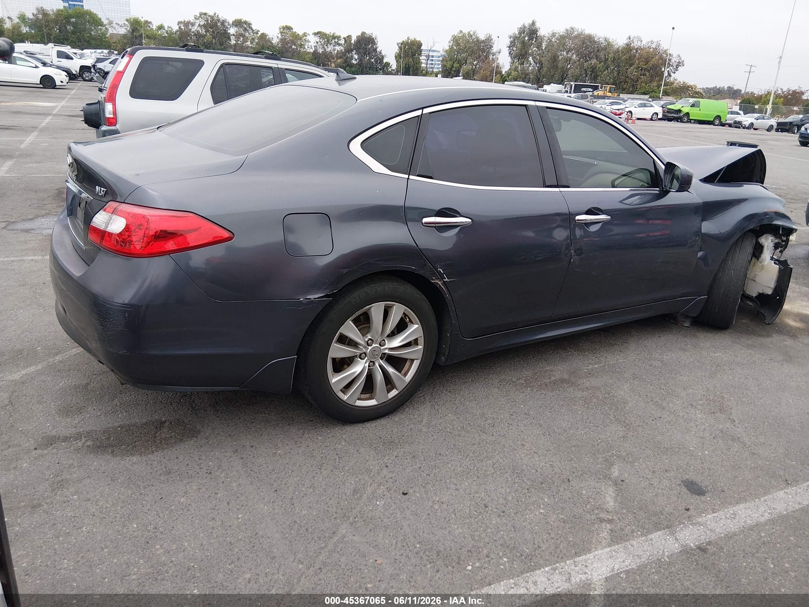 2011 Infiniti M37   Gray vin: JN1BY1AP4BM325283