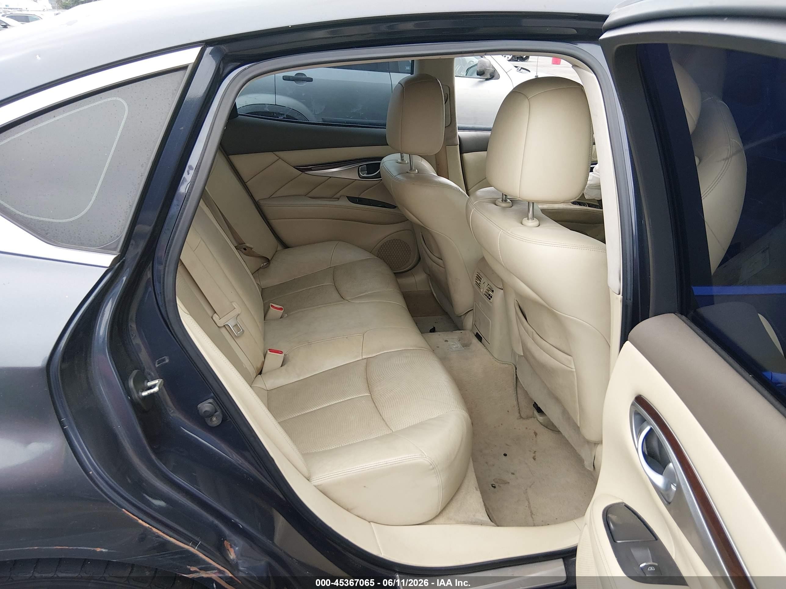 2011 Infiniti M37   Gray vin: JN1BY1AP4BM325283